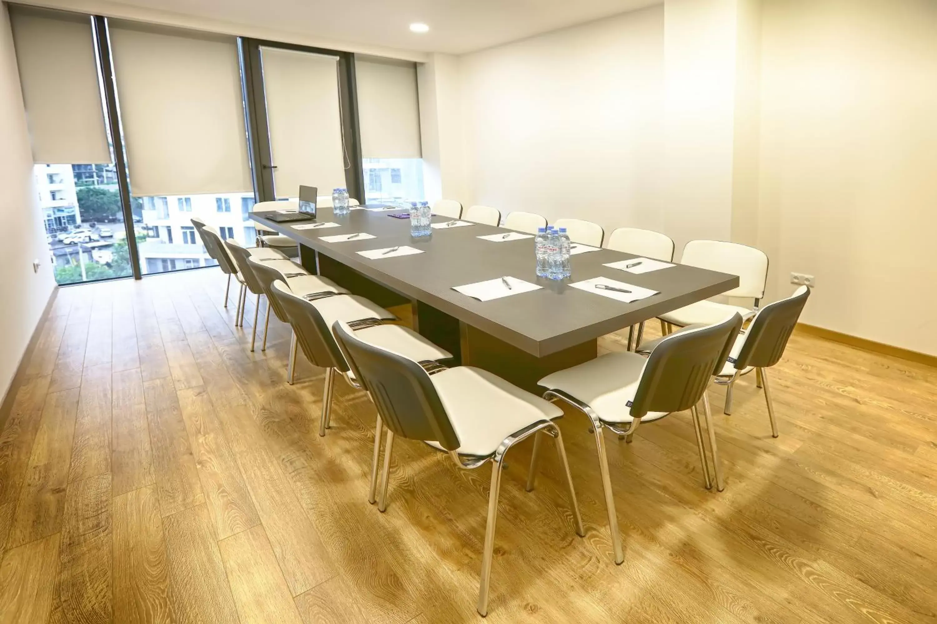 Business facilities, Business Area/Conference Room in Iveria Inn Hotel