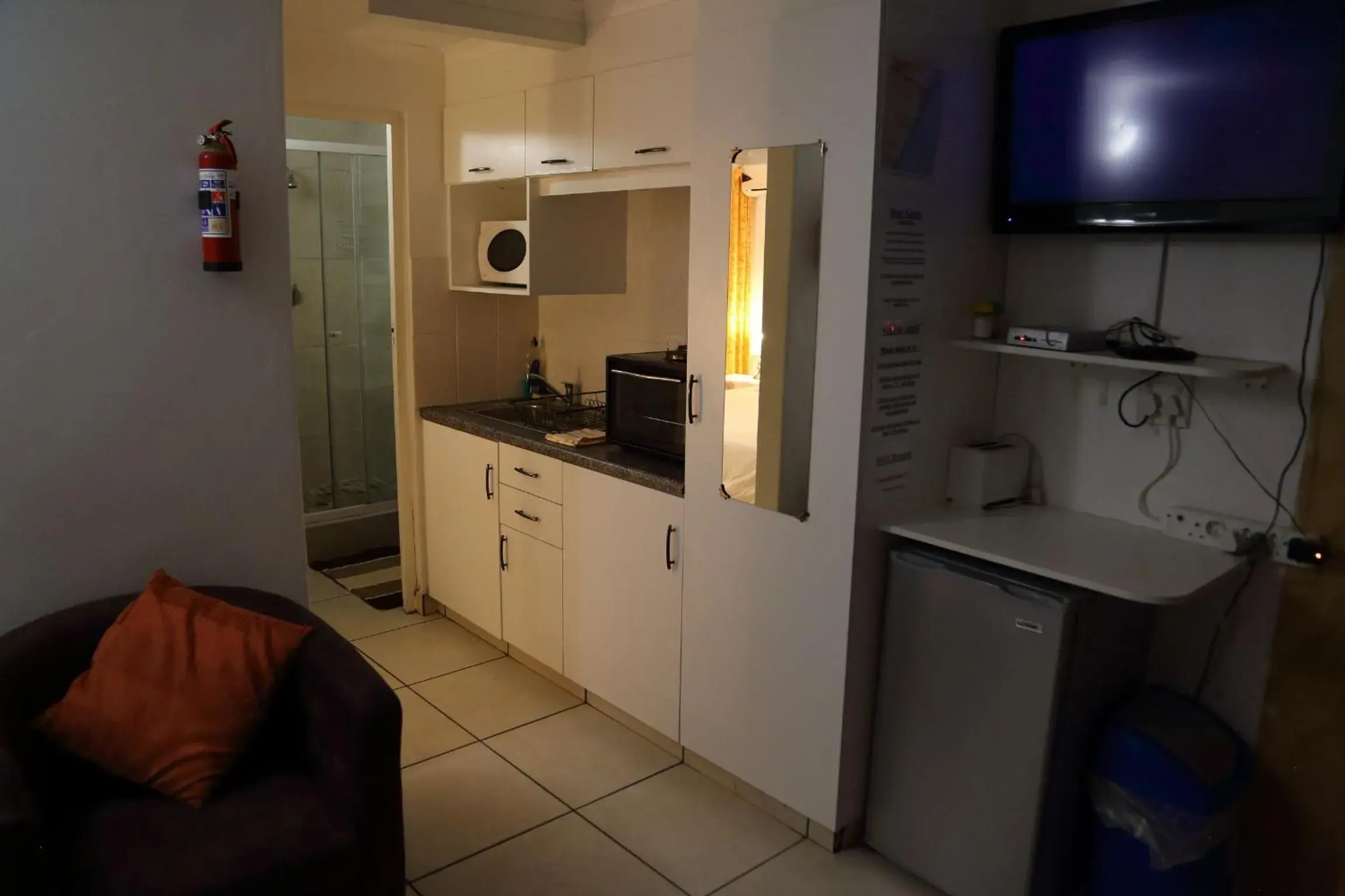 Kitchen or kitchenette, Kitchen/Kitchenette in Clinch Self Catering