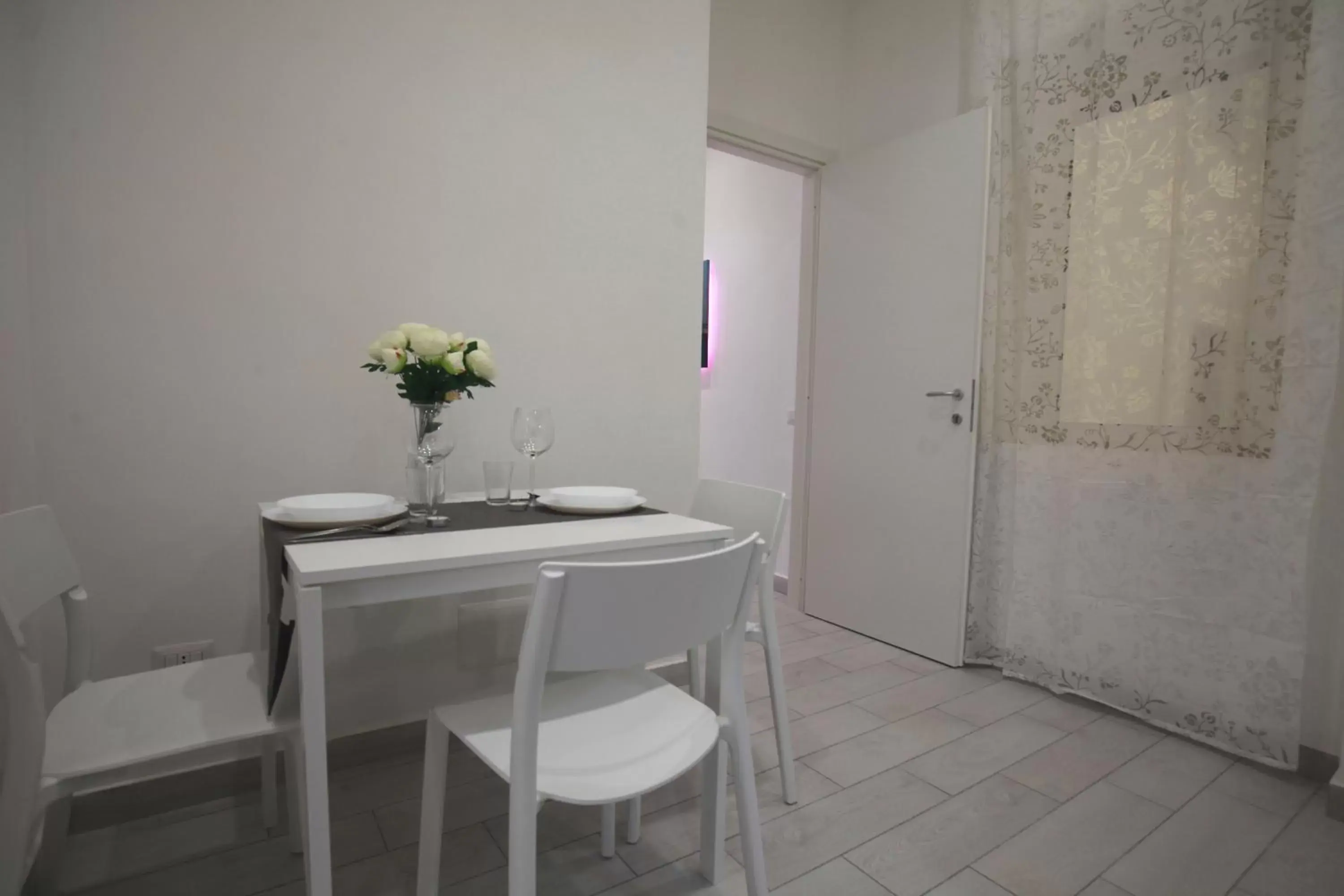 Dining area, Bathroom in B&B Il Porto