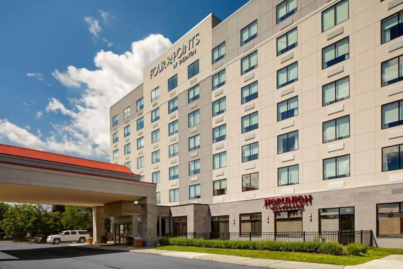 Property Building in Four Points by Sheraton Detroit Metro Airport