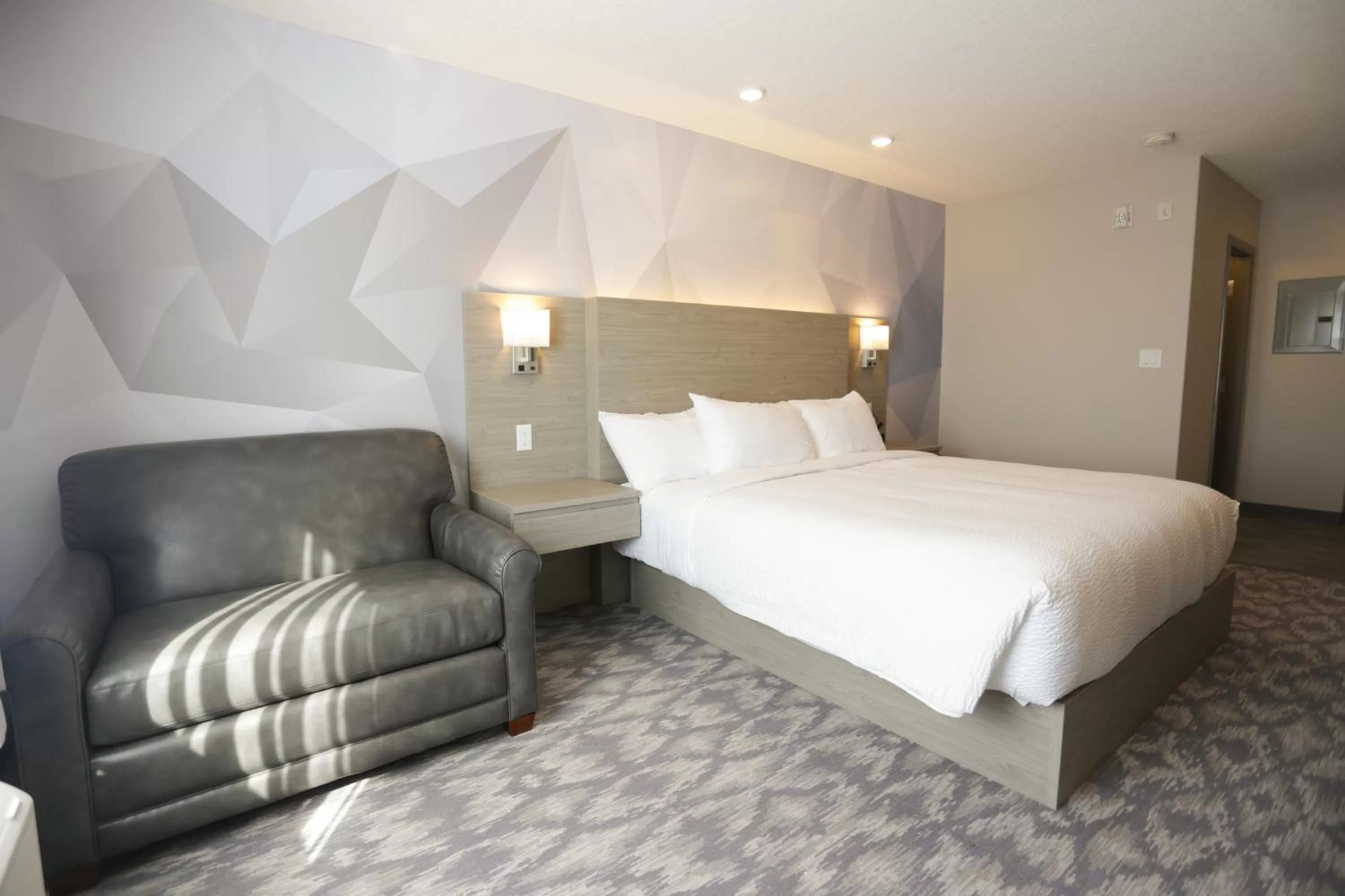 Bed in Days Inn by Wyndham Calgary North Balzac