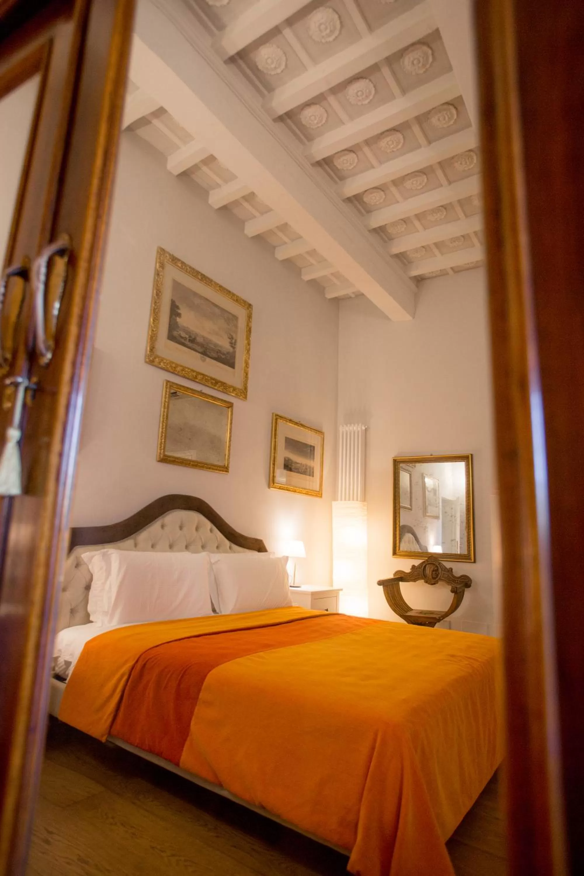 Bed in Borgo Pinti Suites Le Stanze dei Nobili