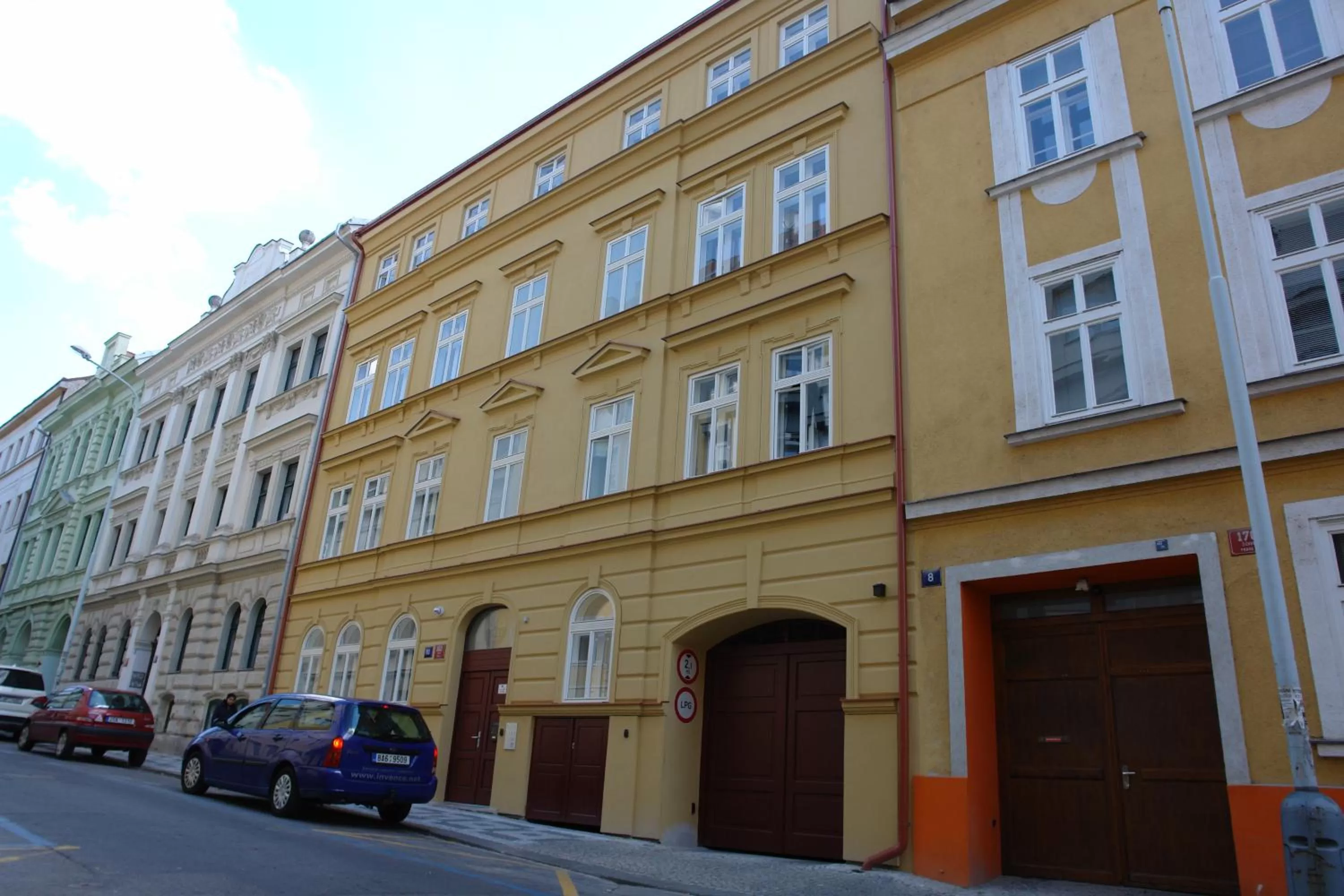Property building in Limes Apartments