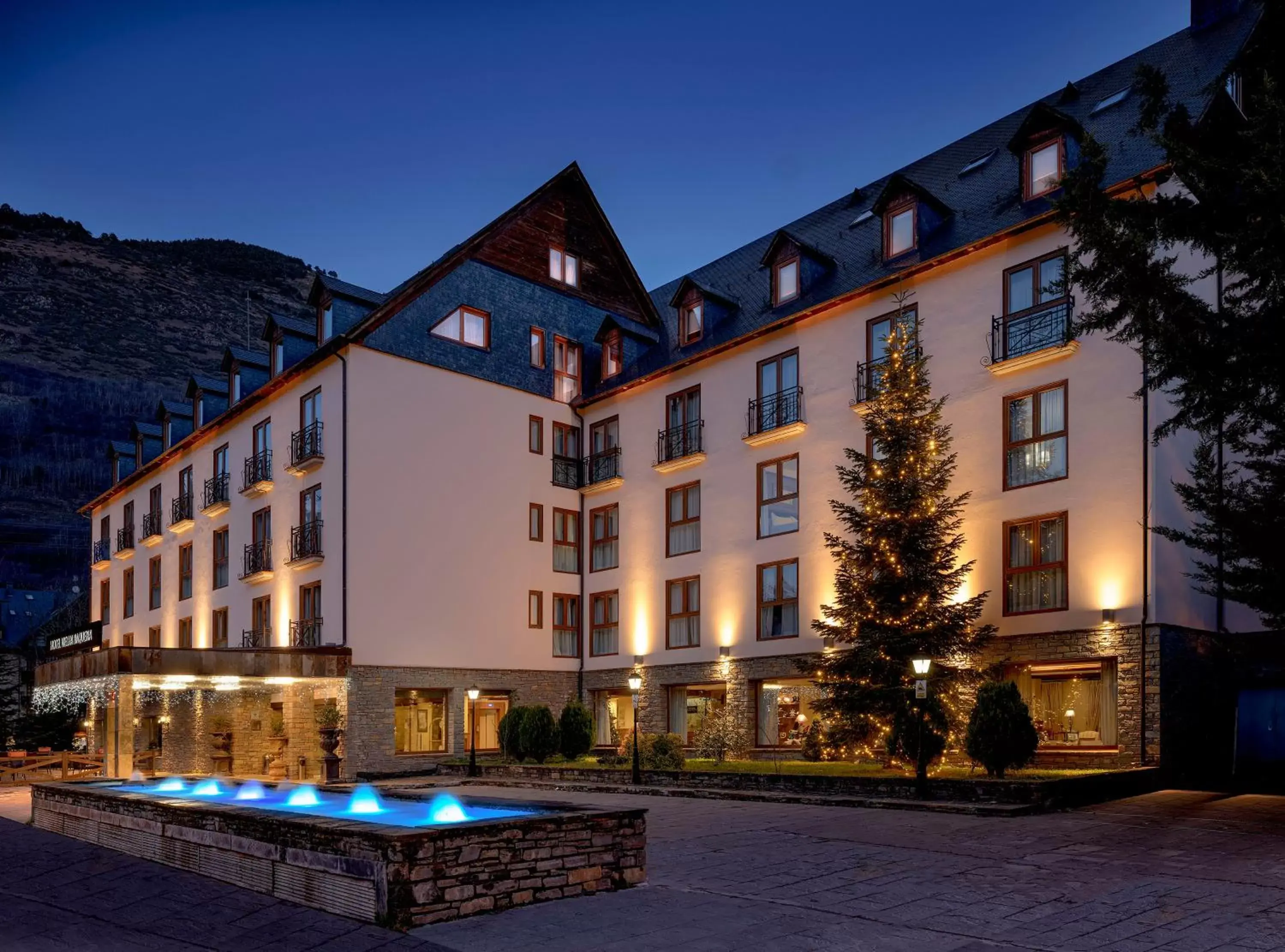 Facade/entrance, Property Building in Hotel Vielha Baqueira, Affiliated by Meliá