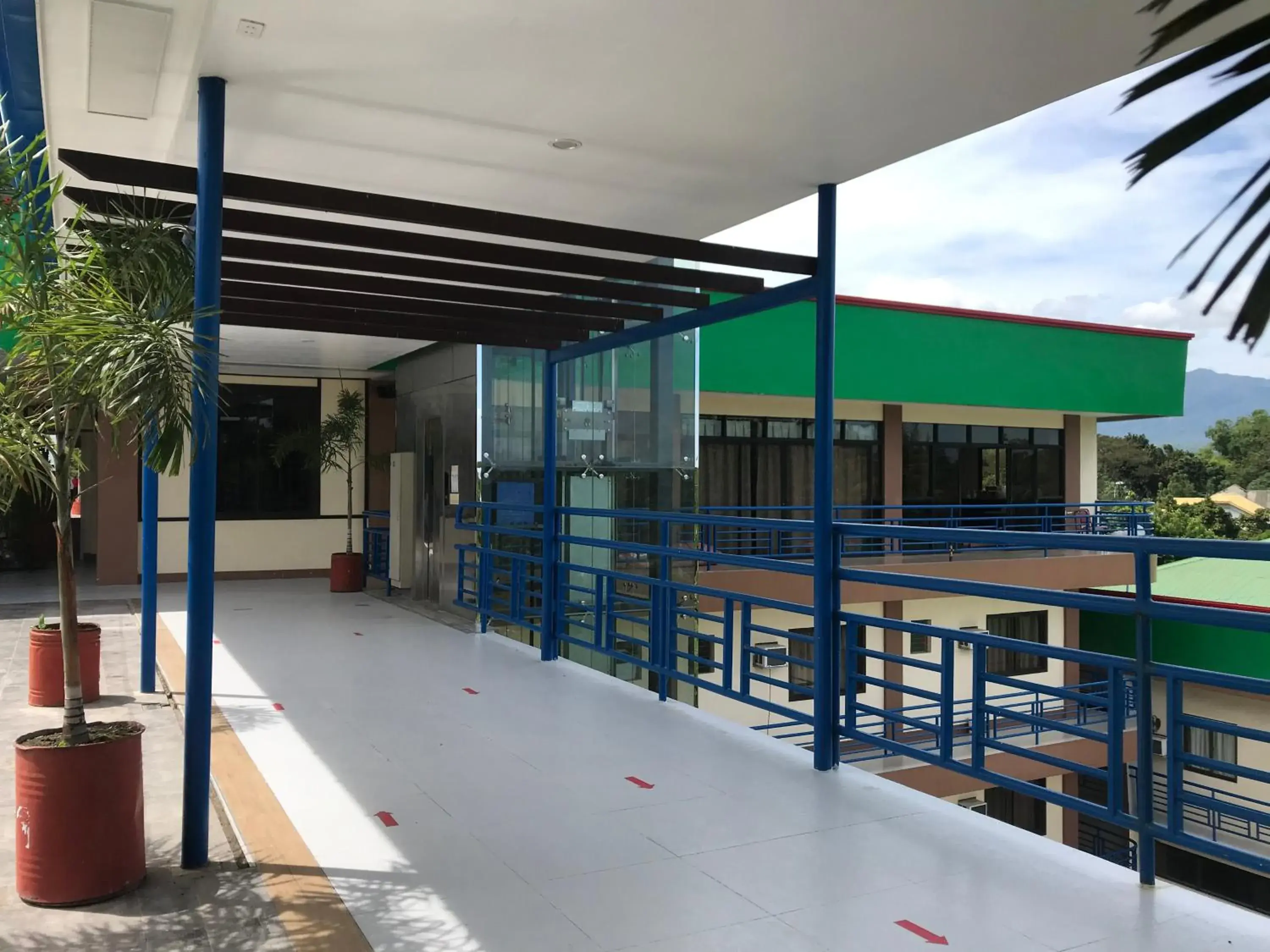 Patio, Balcony/Terrace in Southview Hotel