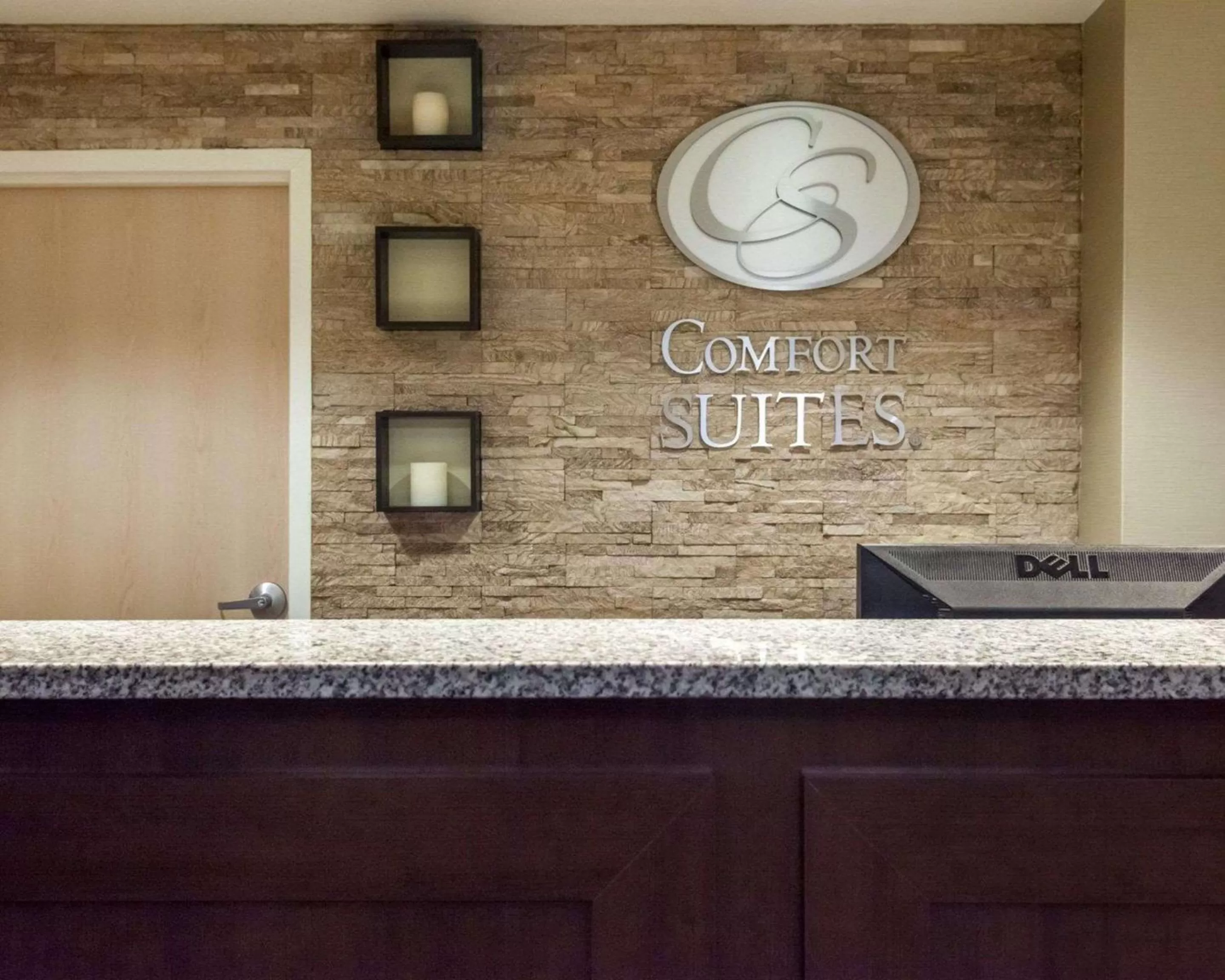 Lobby or reception in Comfort Suites Tulsa Central