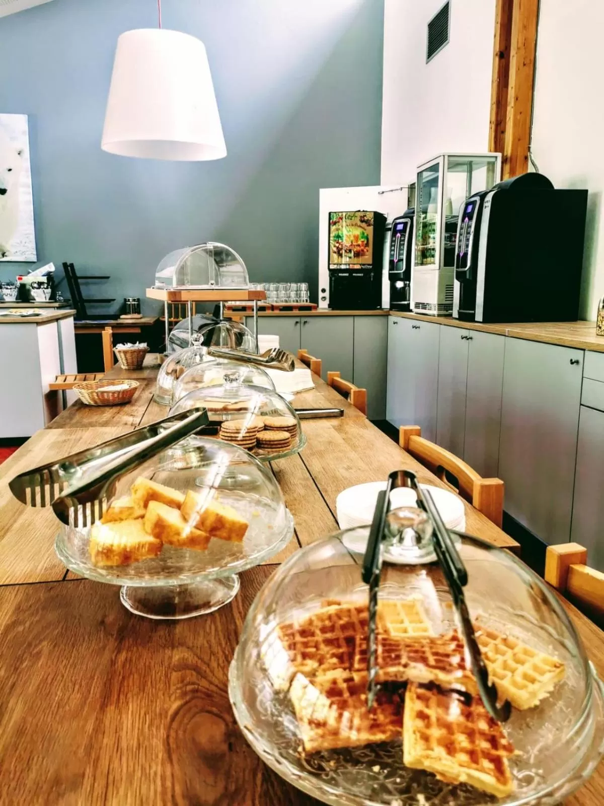 Food and drinks in Hôtel Le Marintan