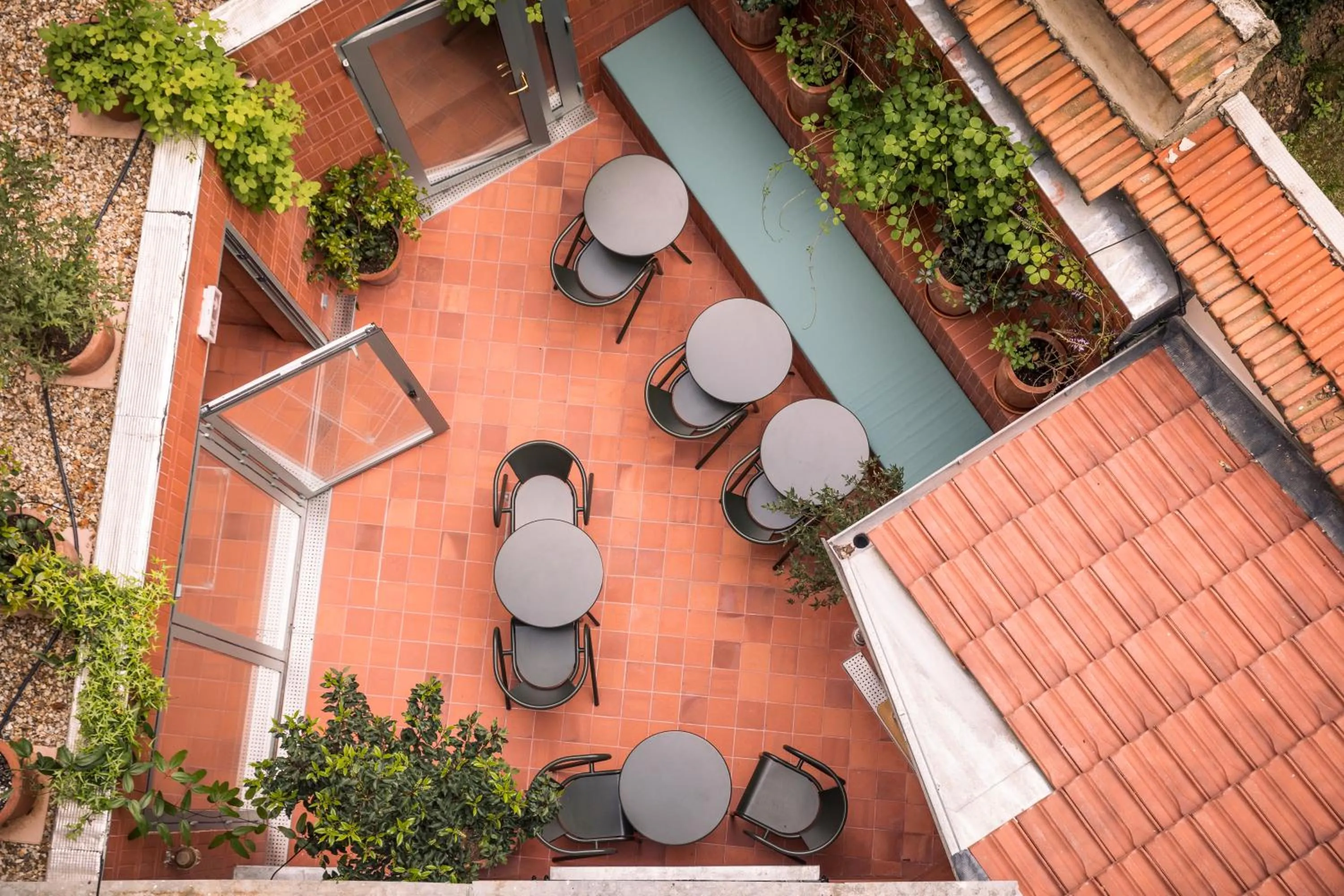 Patio in Hôtel AMI - Orso Hotels