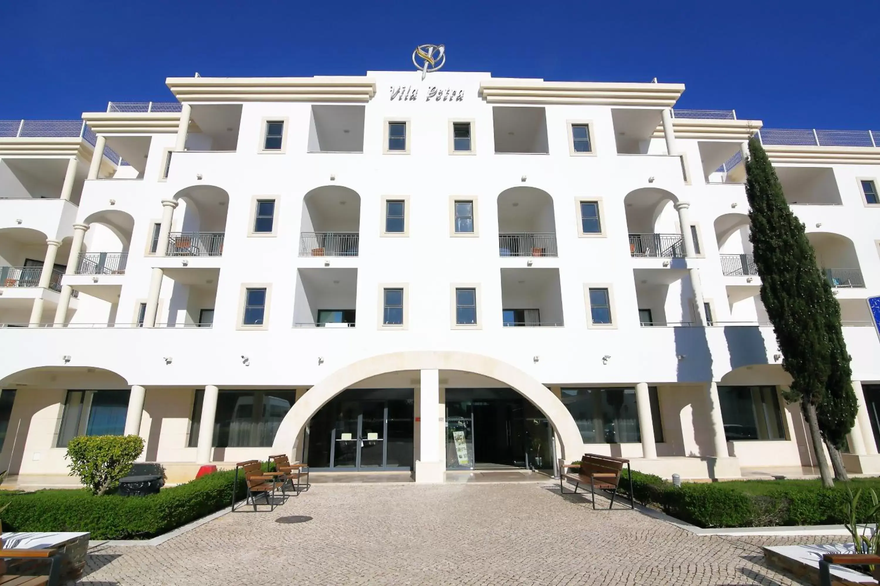 Facade/entrance, Property Building in Vila Petra