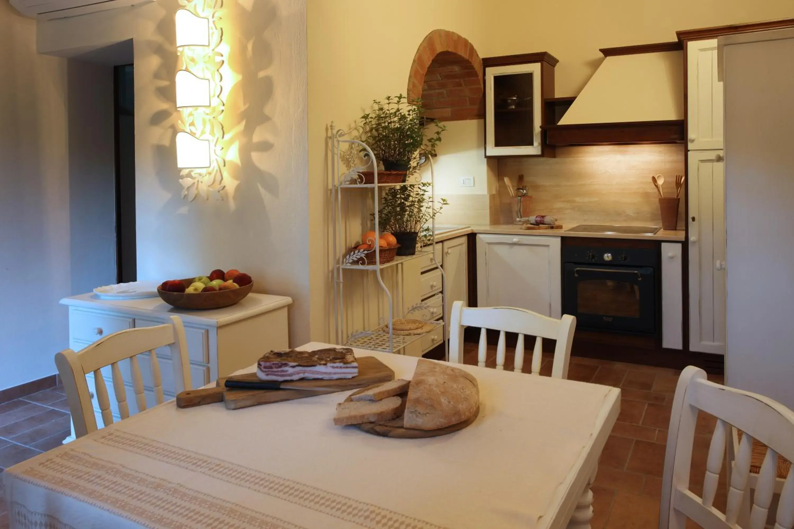 Kitchen or kitchenette, Dining Area in Borgo San Benedetto