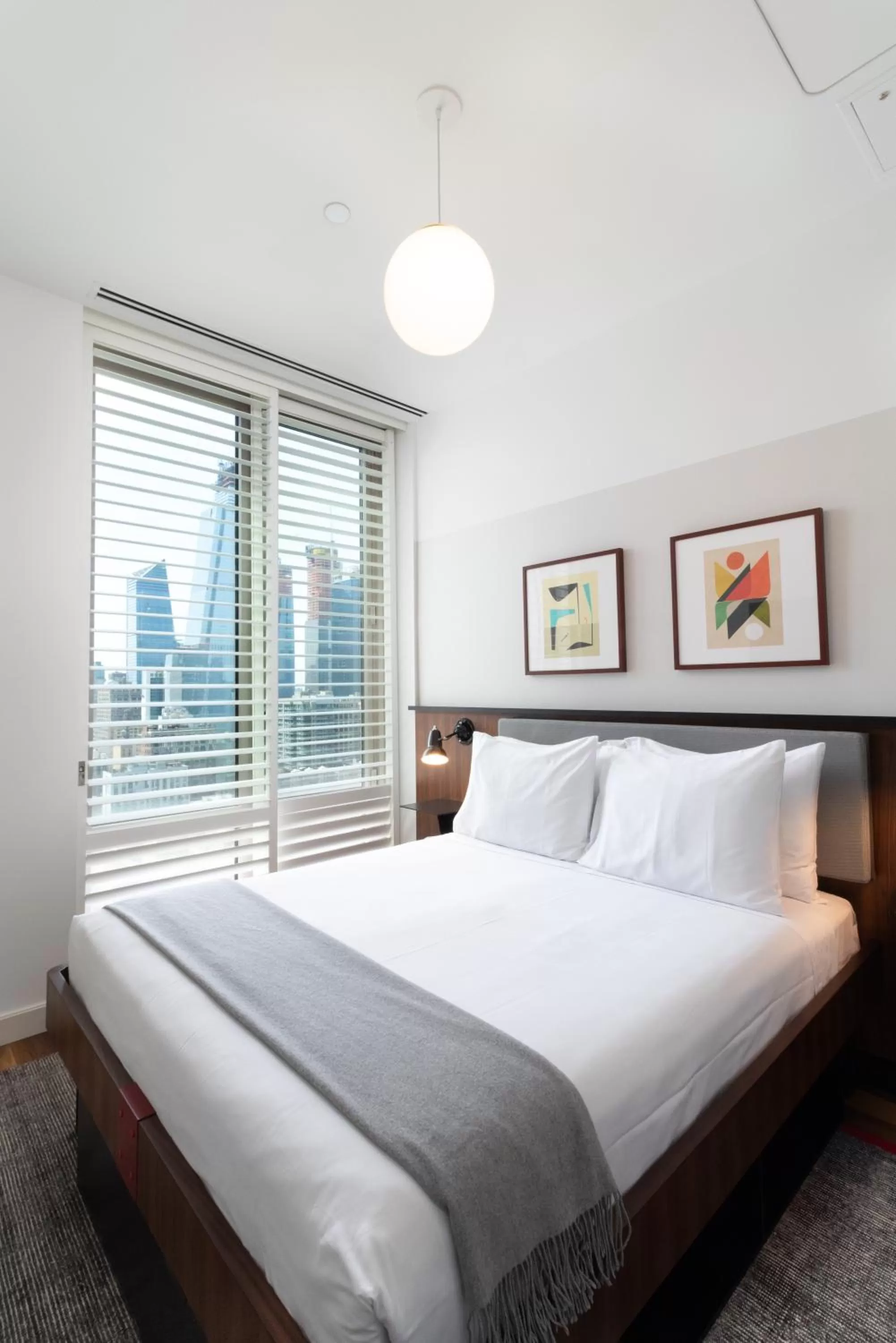 Bedroom, Bed in Pod Pads Times Square