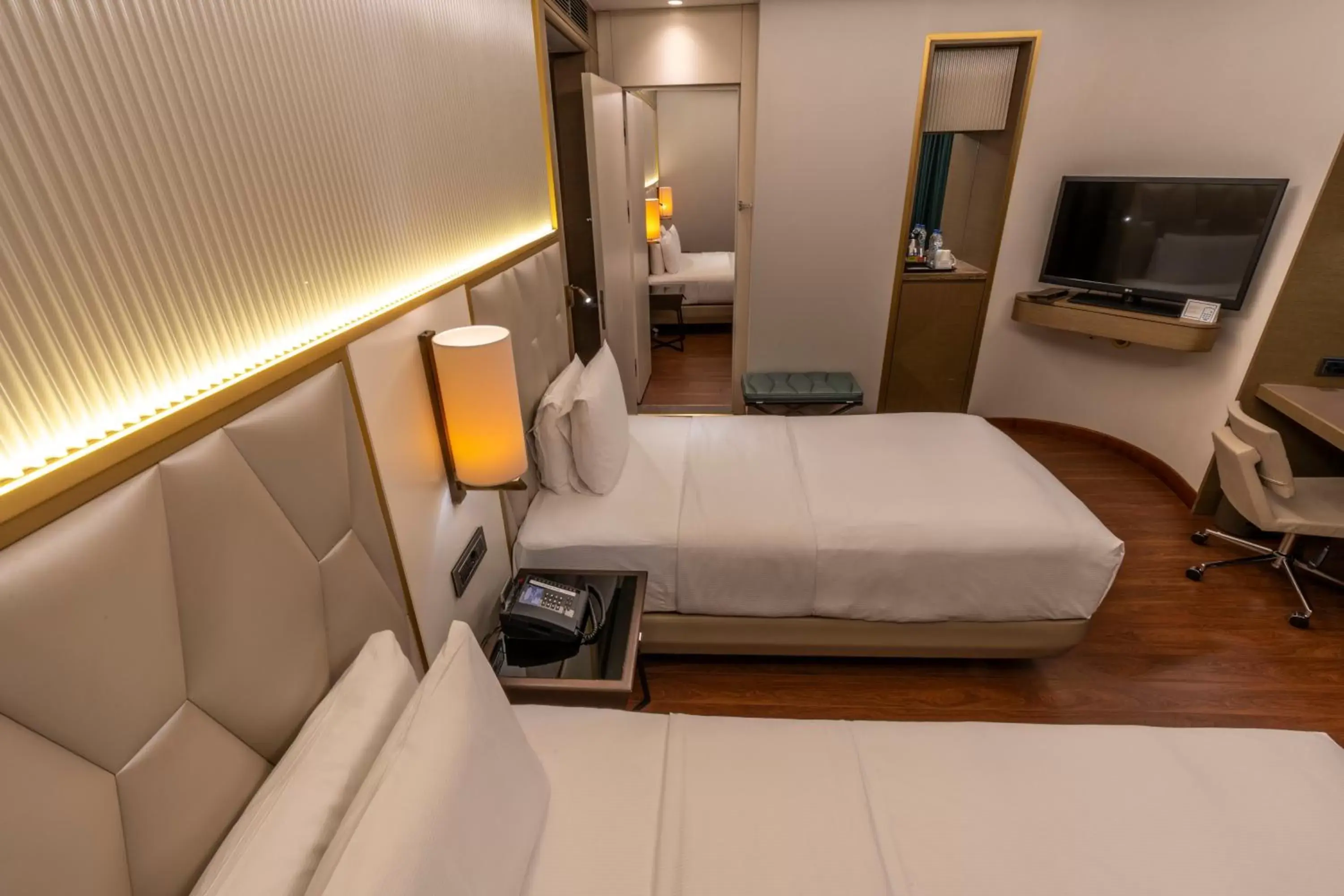 Bedroom, Bed in Hilton Istanbul Kozyatagi