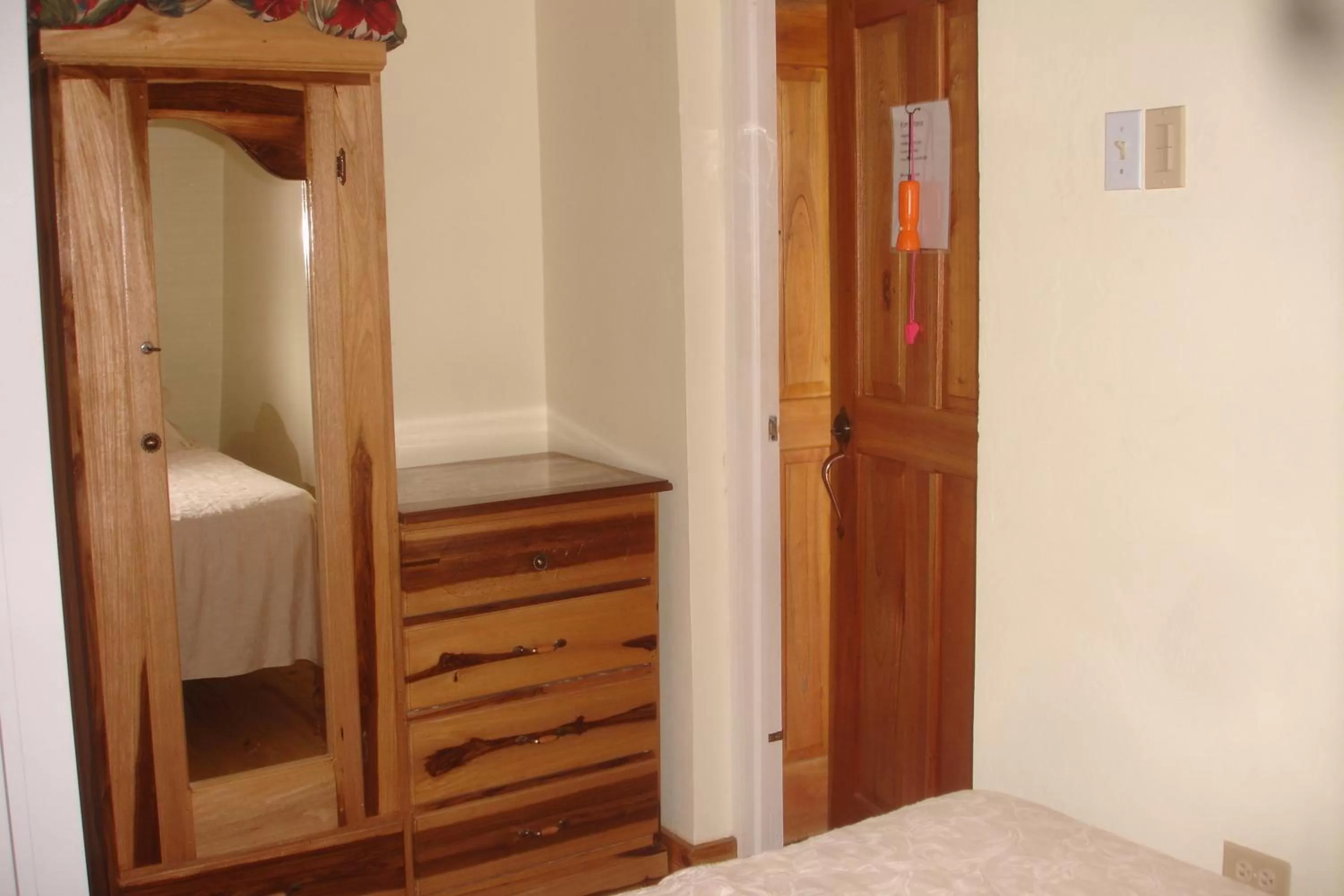 Decorative detail, Bed in Finjam Cottage