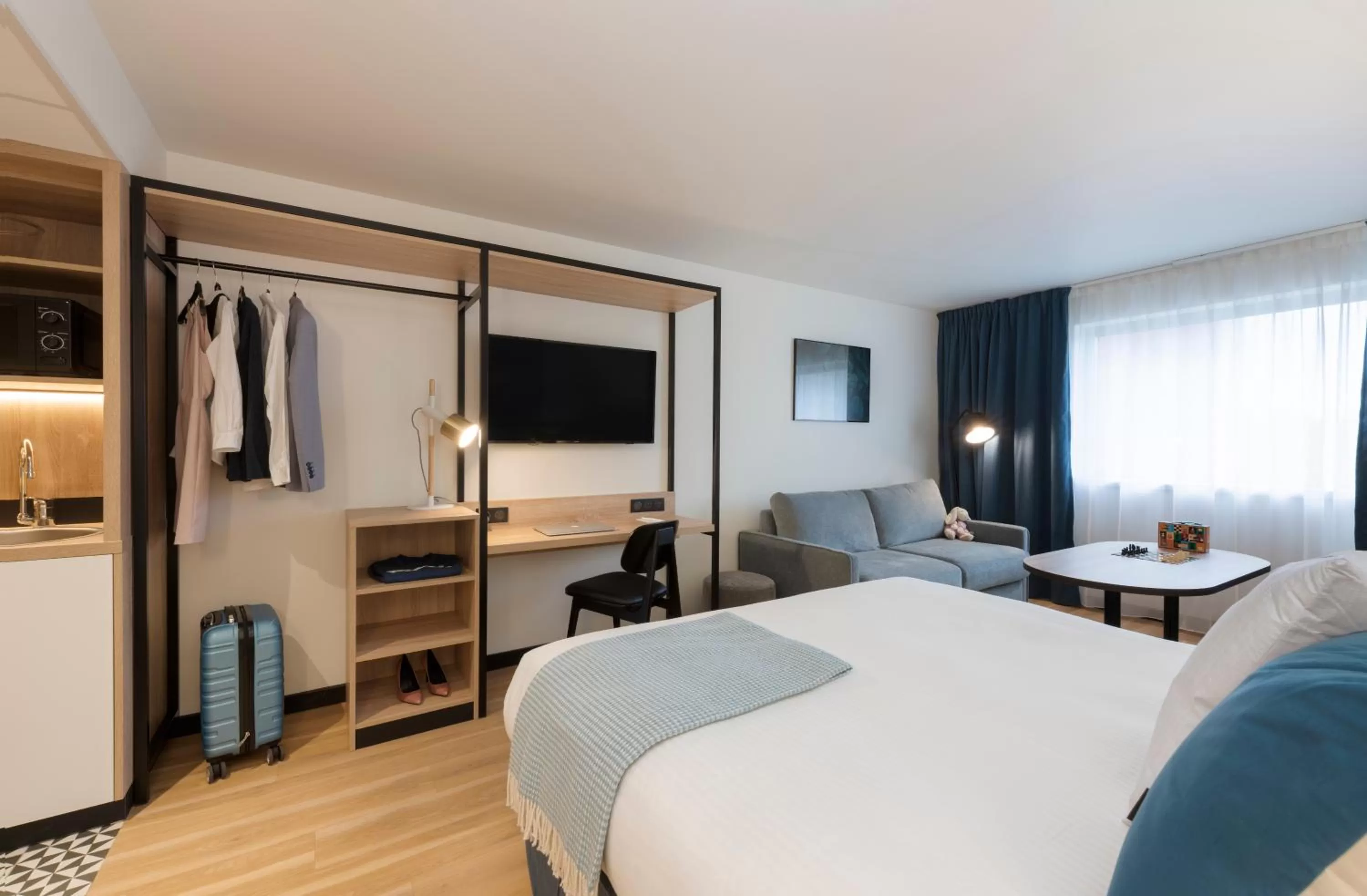 Photo of the whole room, Bed in Tulip Residences Joinville-Le-Pont