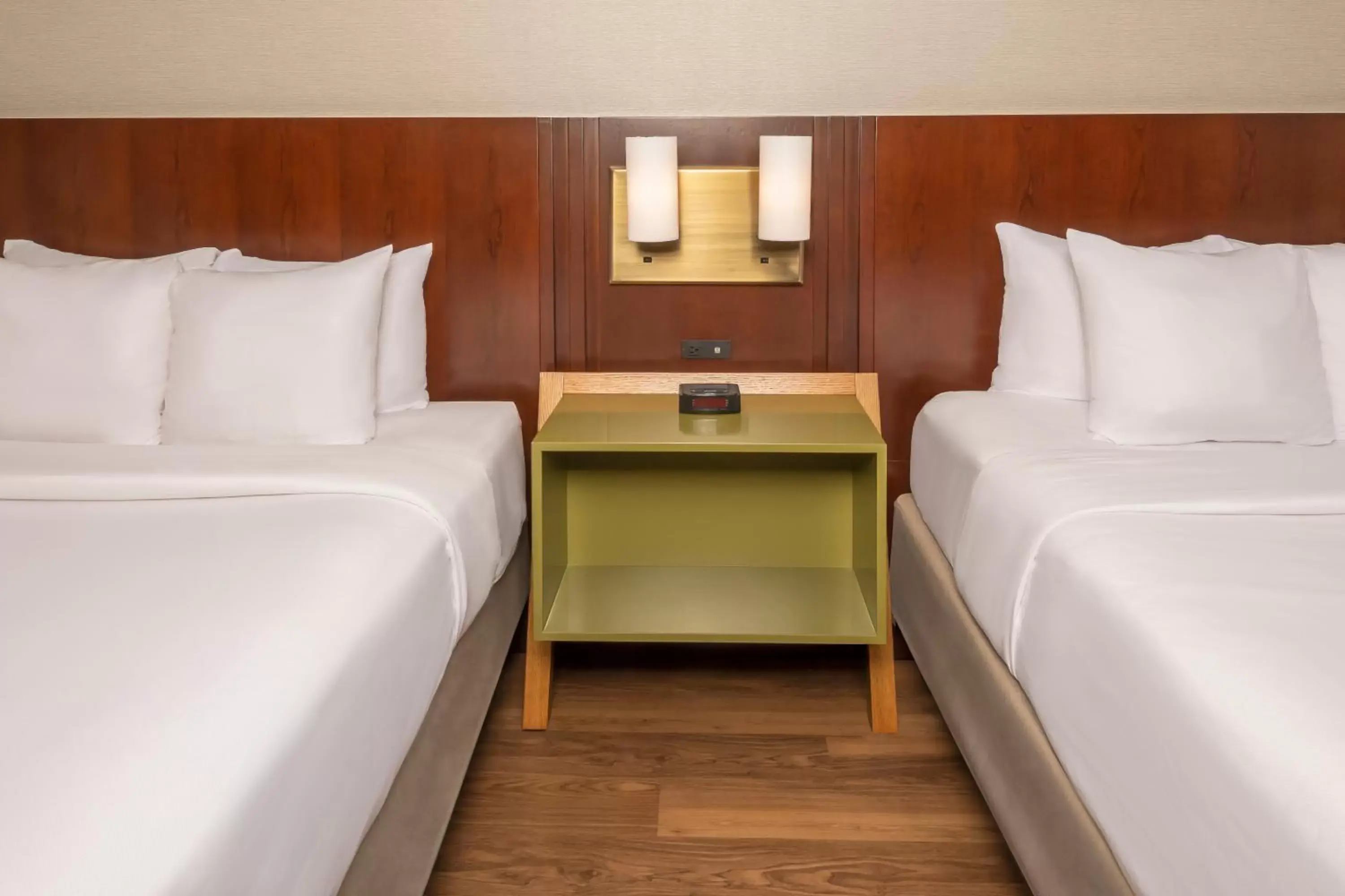 Bed in Comfort Inn Ottawa West- Kanata