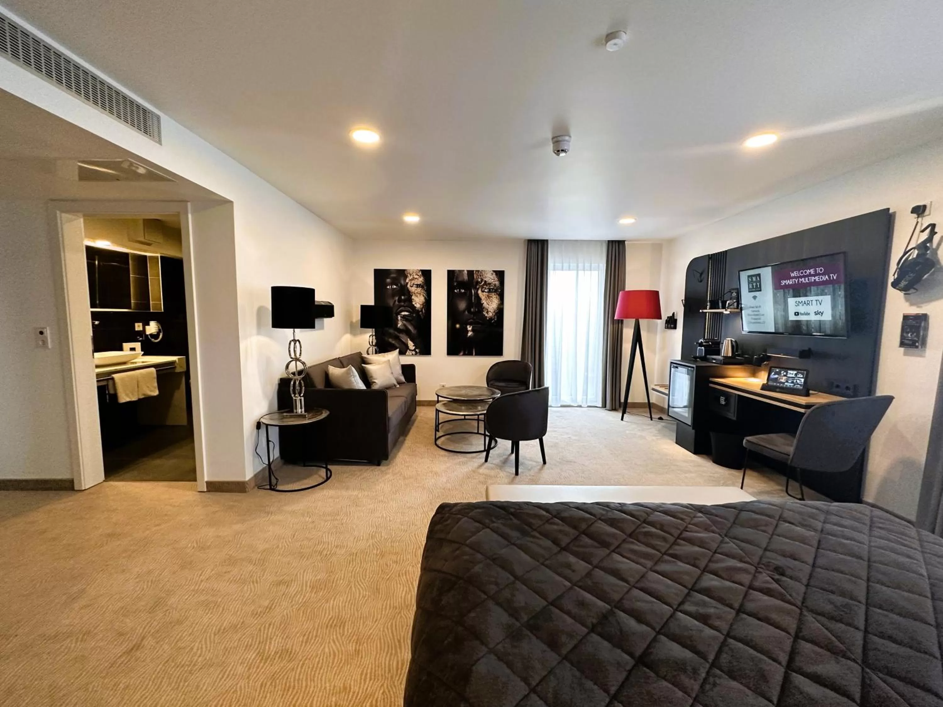 TV and multimedia, Bed in Rhein Hotel St. Martin