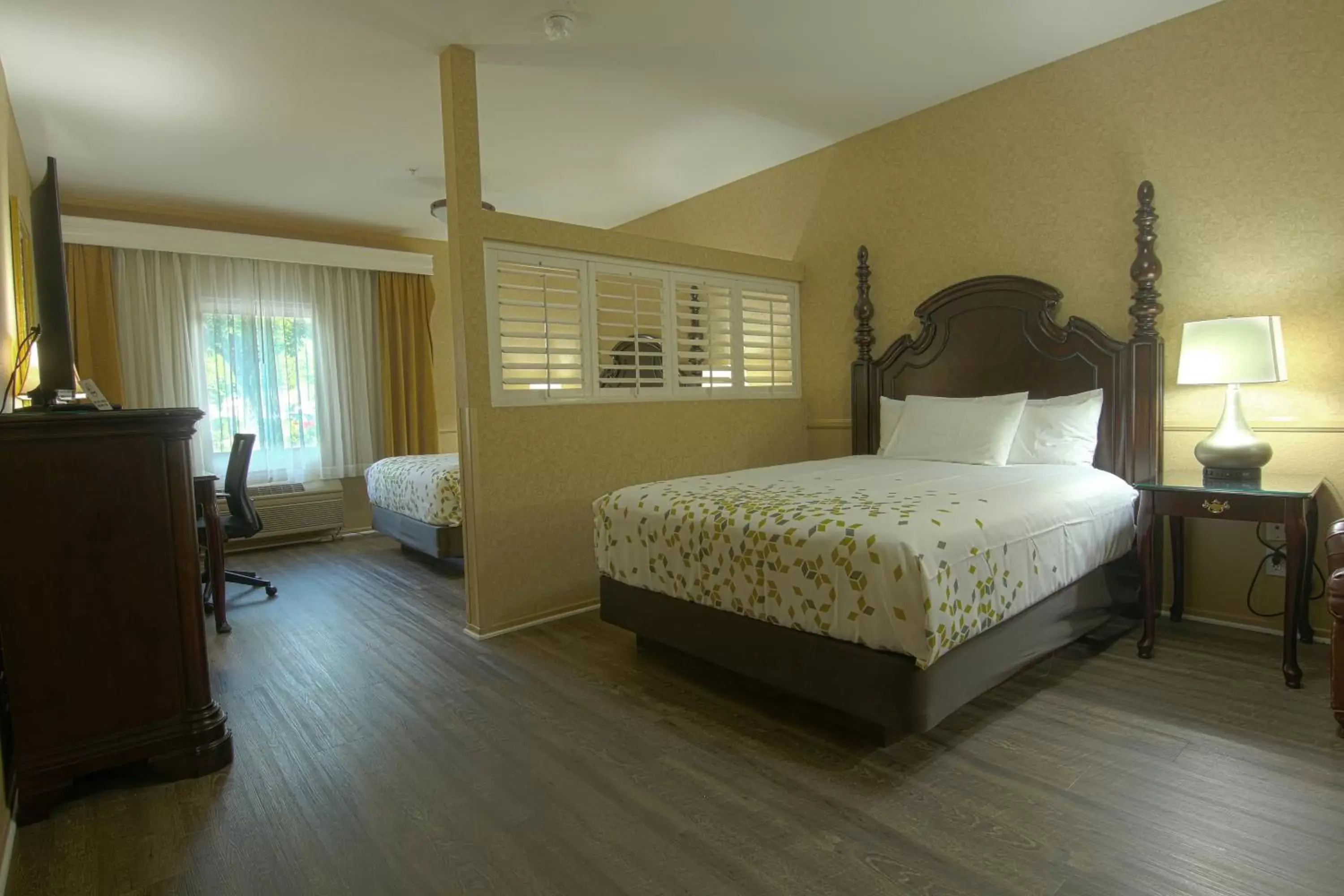 Photo of the whole room, Bed in Azure Hotel&Suites Ontario Trademark Collection by Wyndham