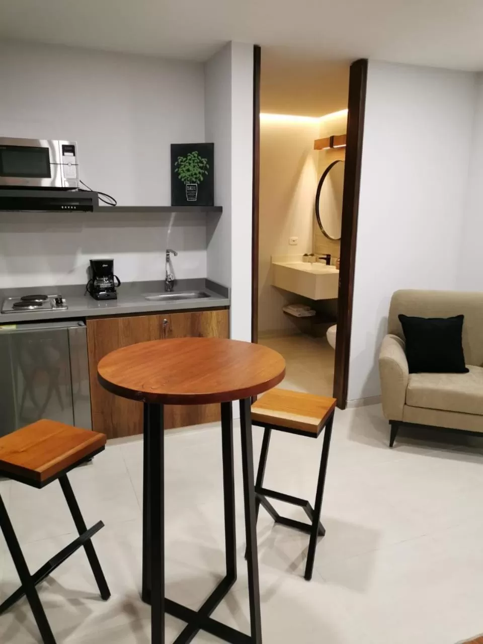 Kitchen or kitchenette in Kapital Suites