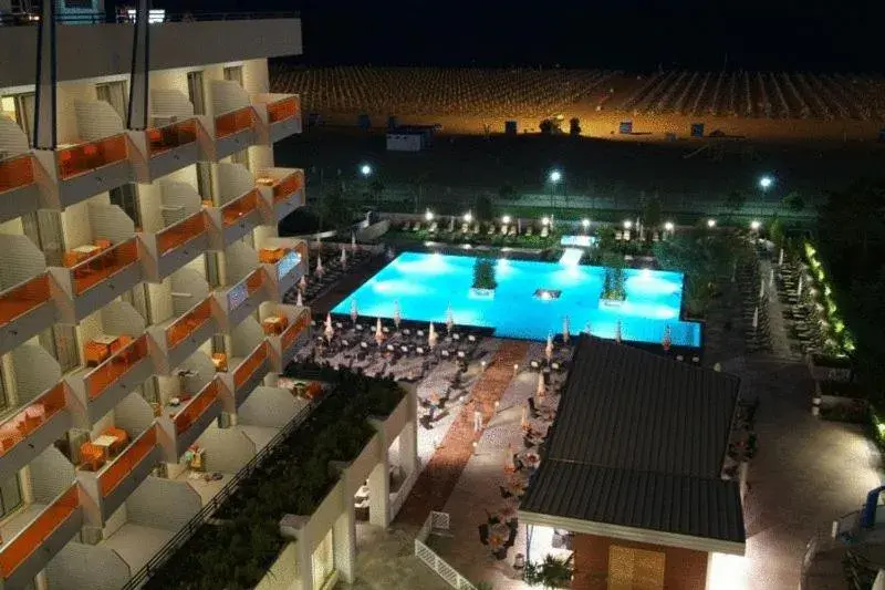 Facade/entrance, Pool View in Bibione Palace Spa Hotel