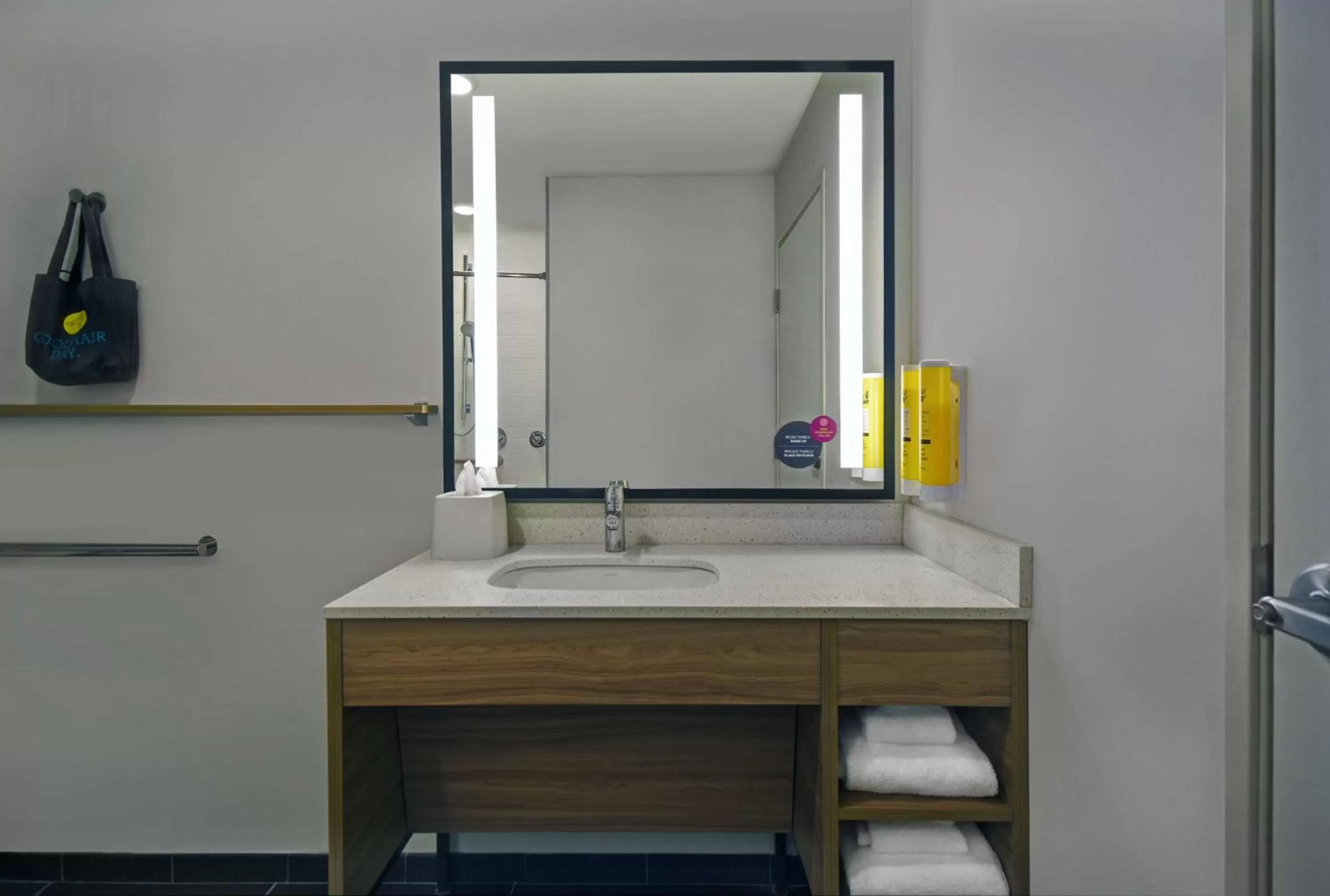 Bathroom in Tru By Hilton Monroe, MI