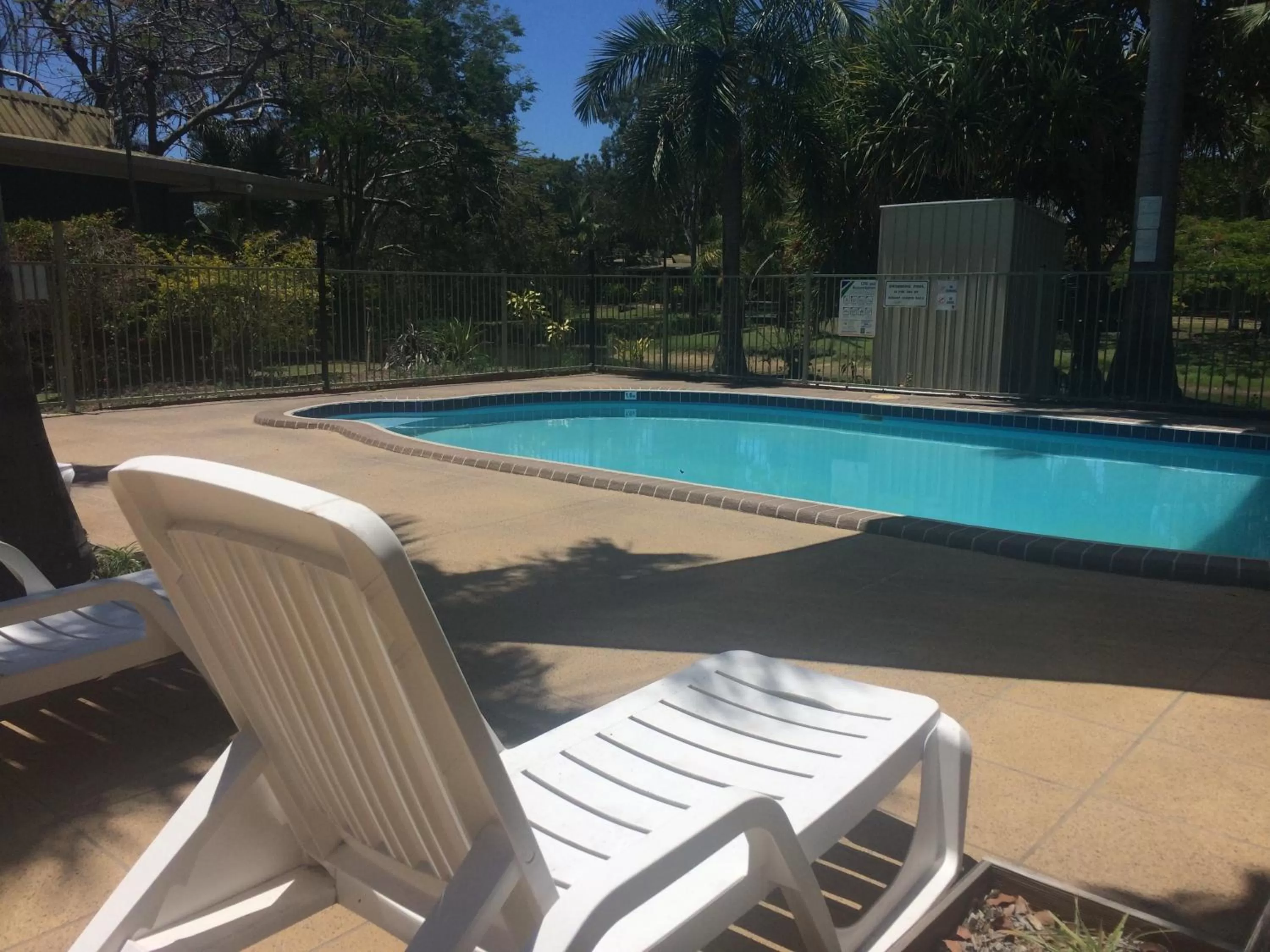 Swimming pool in Sanctuary Lakes Fauna Retreat