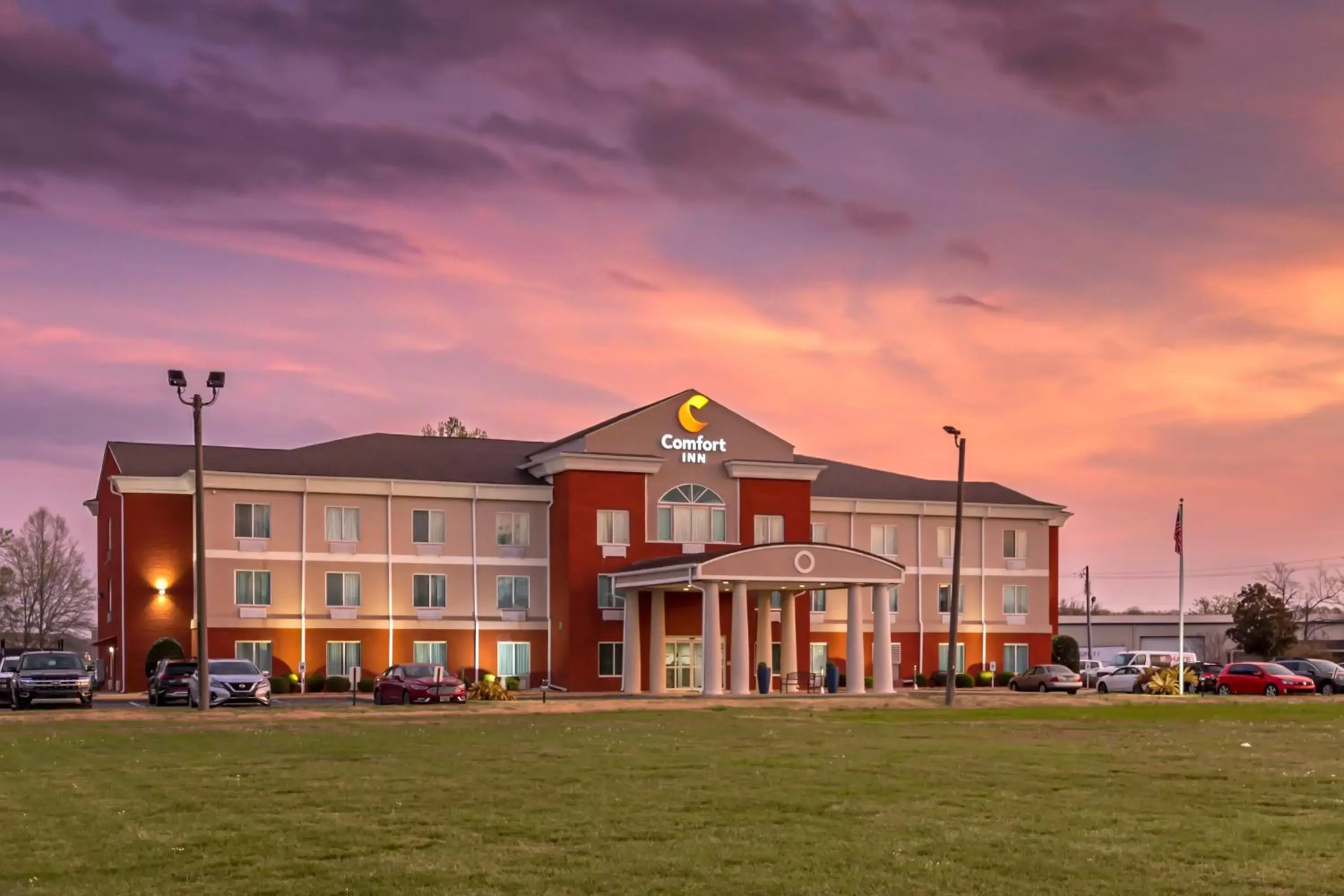 Property Building in Comfort Inn US Hwy 80