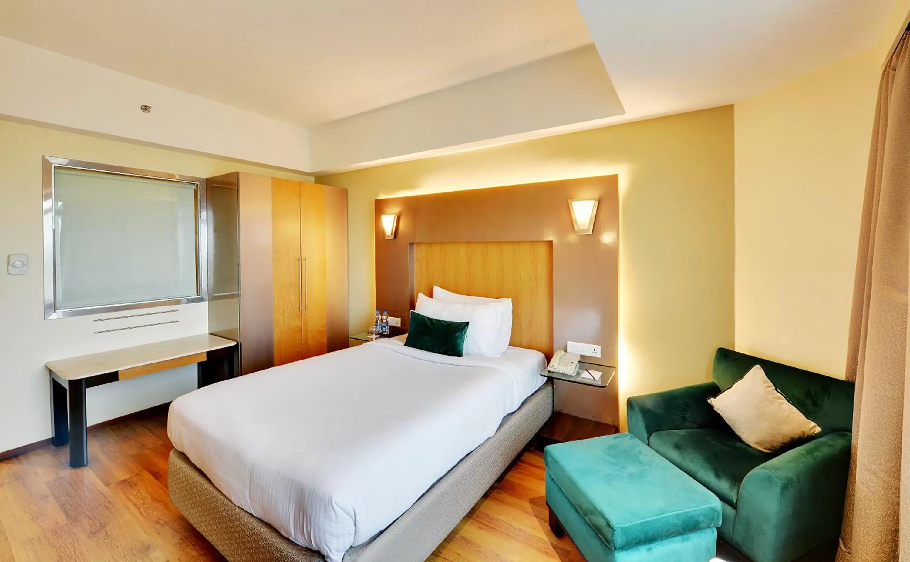 Studio Single Bed - single occupancy in The Golkonda Hotel Studio Single Bed - single occupancy in The Golkonda Hotel