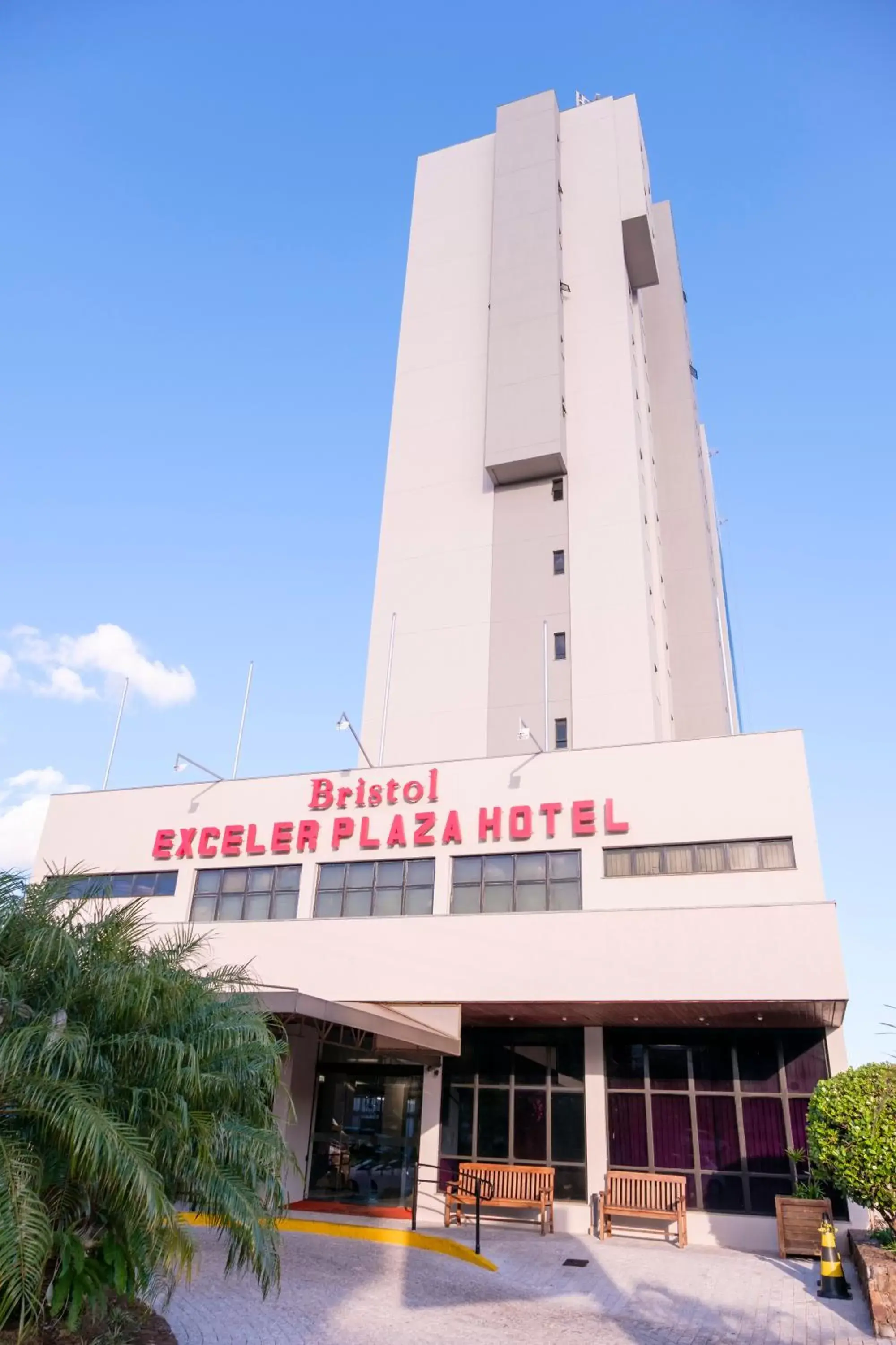 Facade/entrance, Property Building in Bristol Exceler Campo Grande