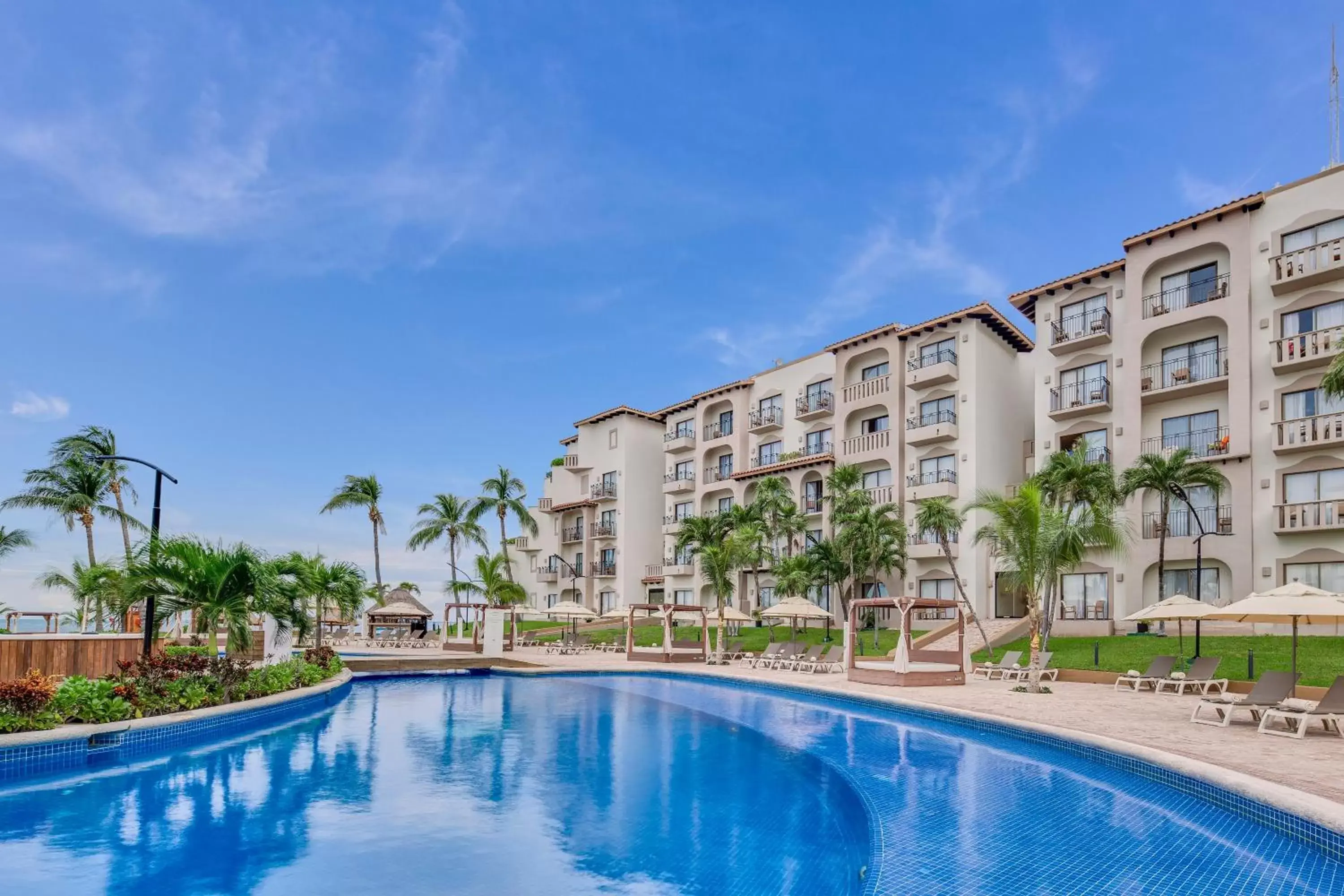 Swimming Pool in Fiesta Americana Cancun Villas