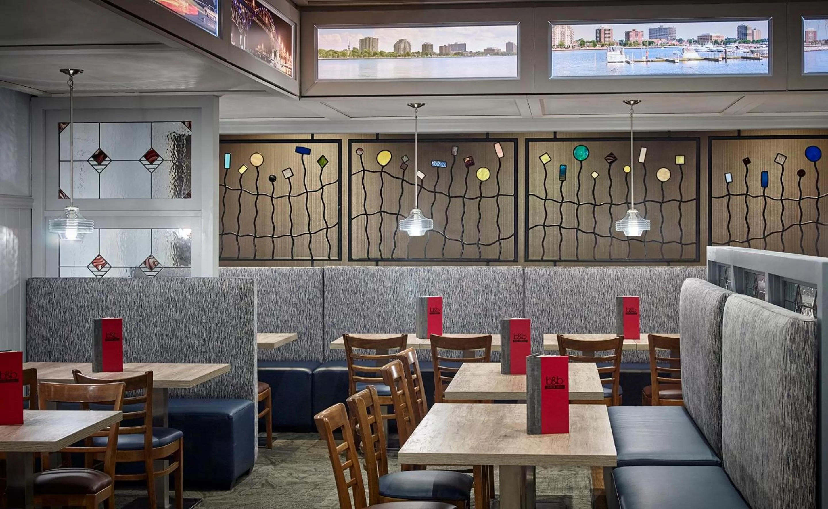 Restaurant/places to eat in Best Western Plus Guildwood Inn