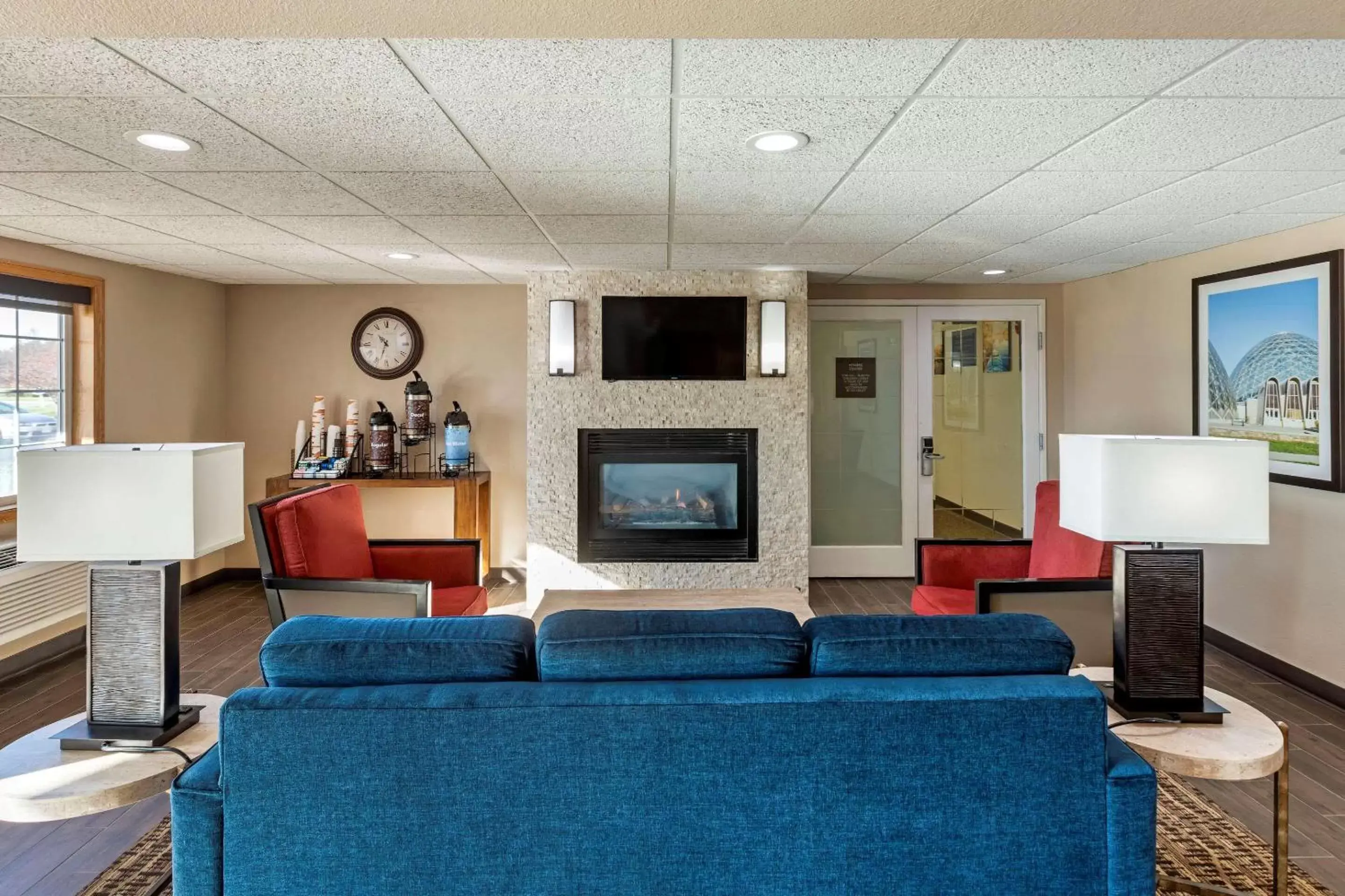 Lobby or reception, Seating Area in Comfort Inn & Suites Jackson - West Bend