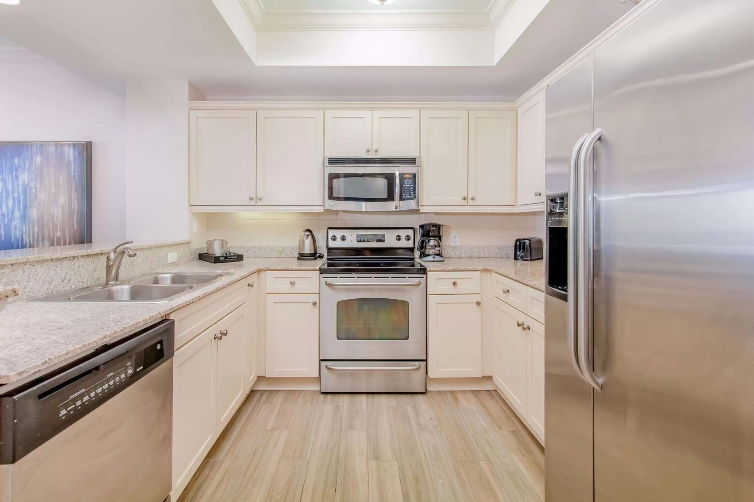 Kitchen or kitchenette in Hilton Pensacola Beach