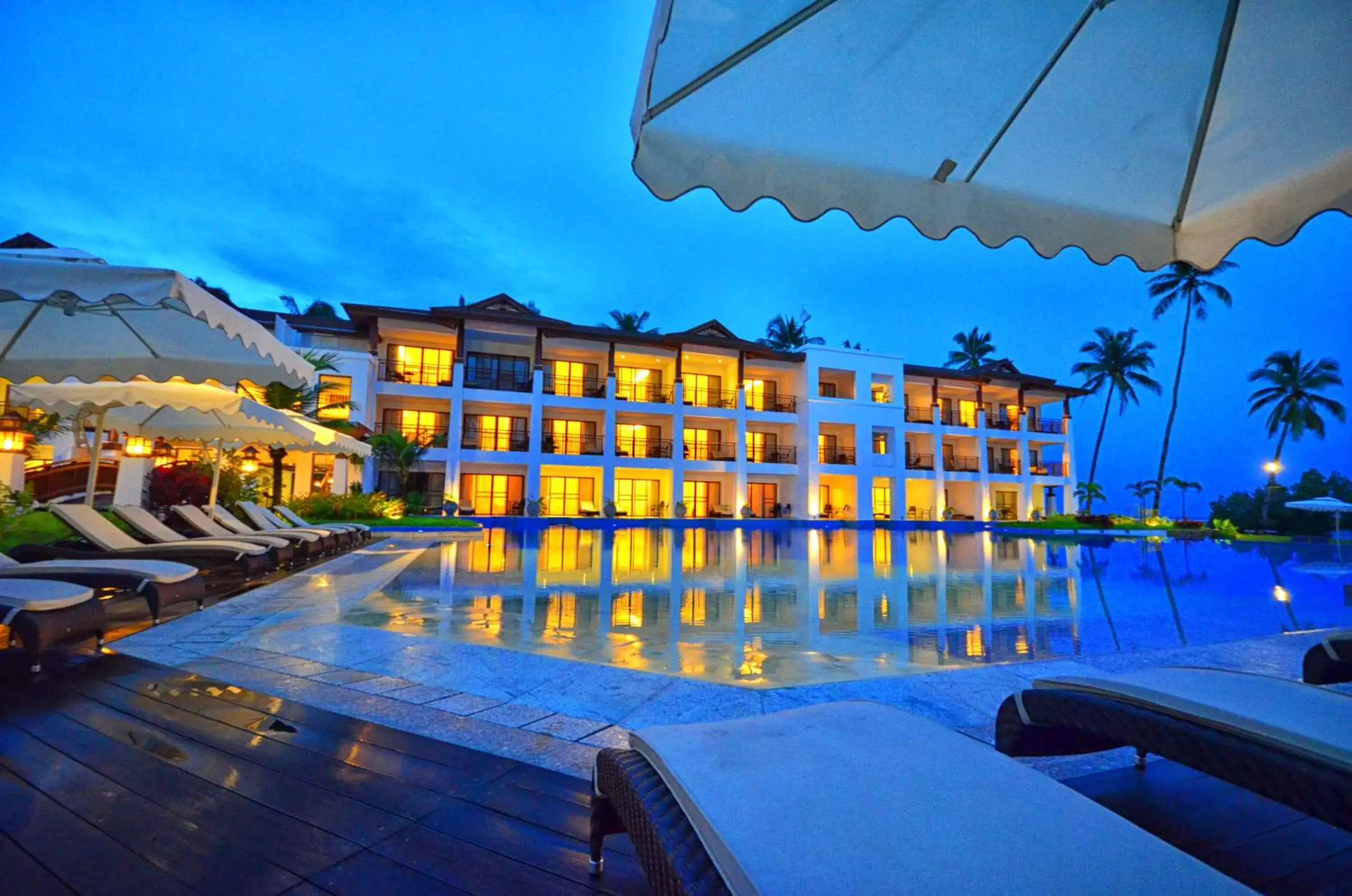 Swimming pool, Property Building in Princesa Garden Island Resort and Spa