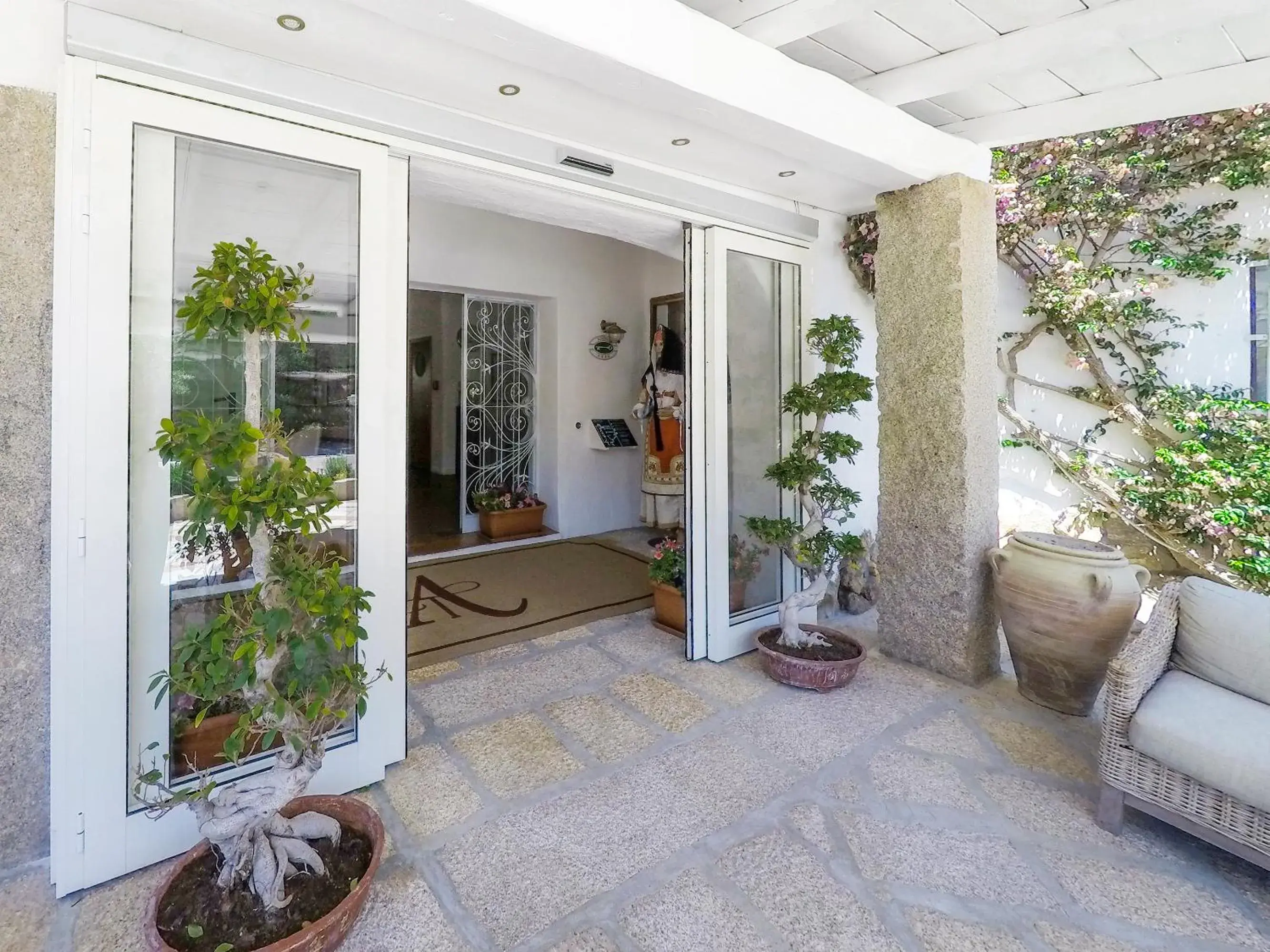 Facade/entrance in Hotel Luci di la Muntagna Facade/entrance in Hotel Luci di la Muntagna