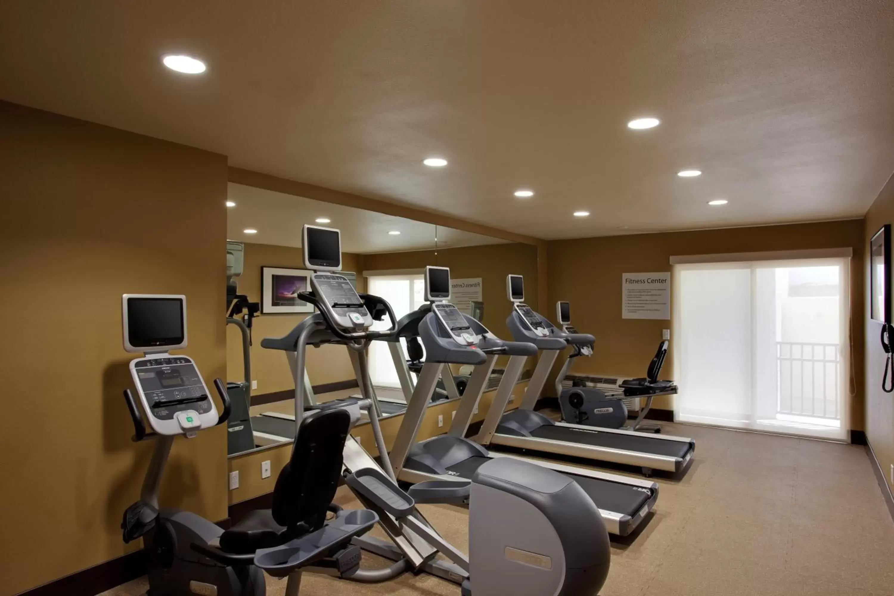 Fitness centre/facilities in Holiday Inn Express San Clemente N – Beach Area by IHG Fitness centre/facilities in Holiday Inn Express San Clemente N – Beach Area by IHG