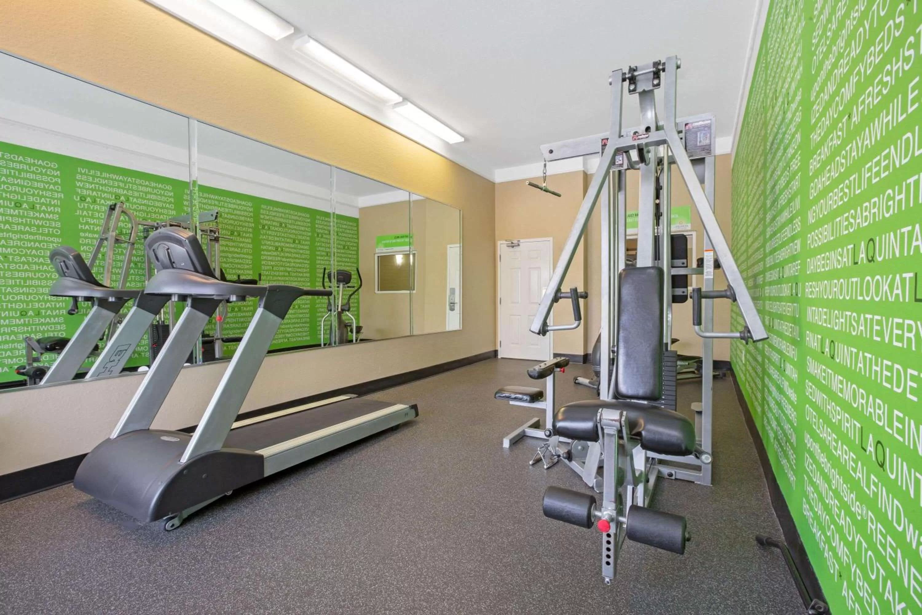 Fitness centre/facilities in La Quinta by Wyndham Pearland