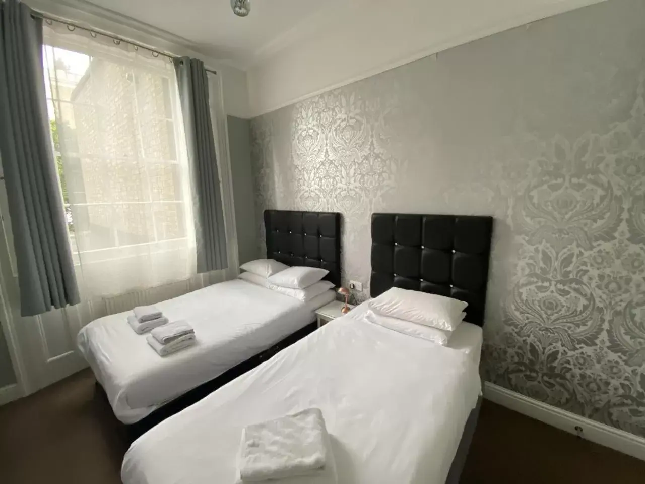 Bed in Swinton Hotel