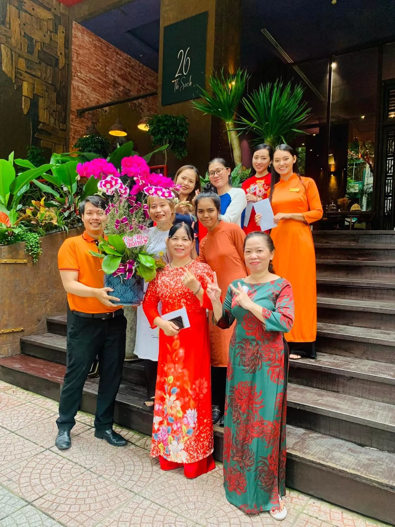 Staff, Children in Prostyle Hotel Ho Chi Minh プロスタイルホテルホーチミン