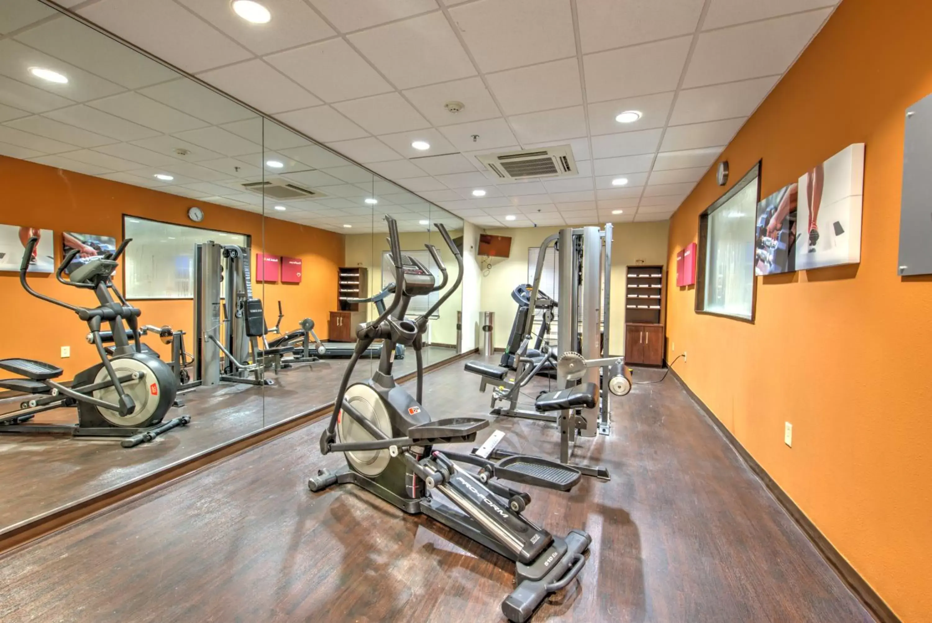 Fitness centre/facilities, Fitness Center/Facilities in Comfort Suites Tomball Medical Center