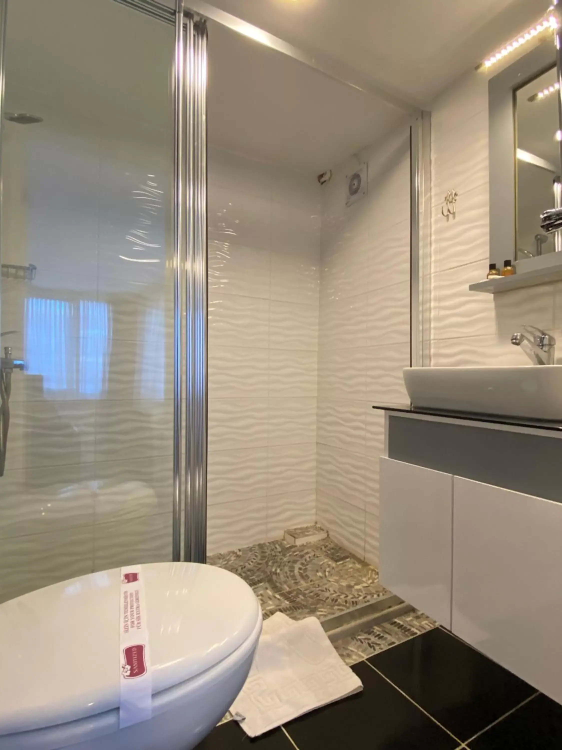 Bathroom in Spinel Hotel - Old City Bathroom in Spinel Hotel - Old City