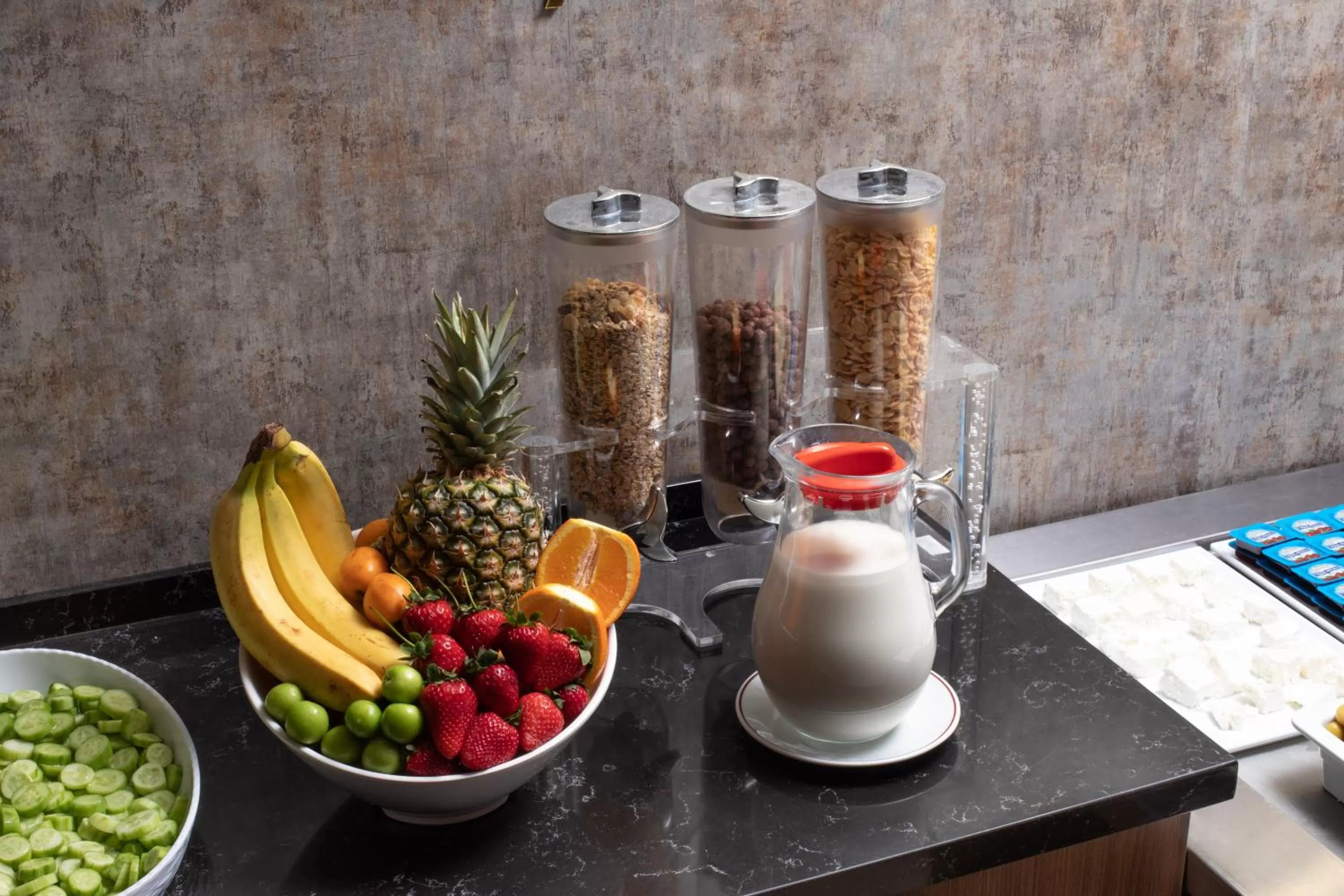 Buffet breakfast in Pianoforte by Febor Hotels&Spa