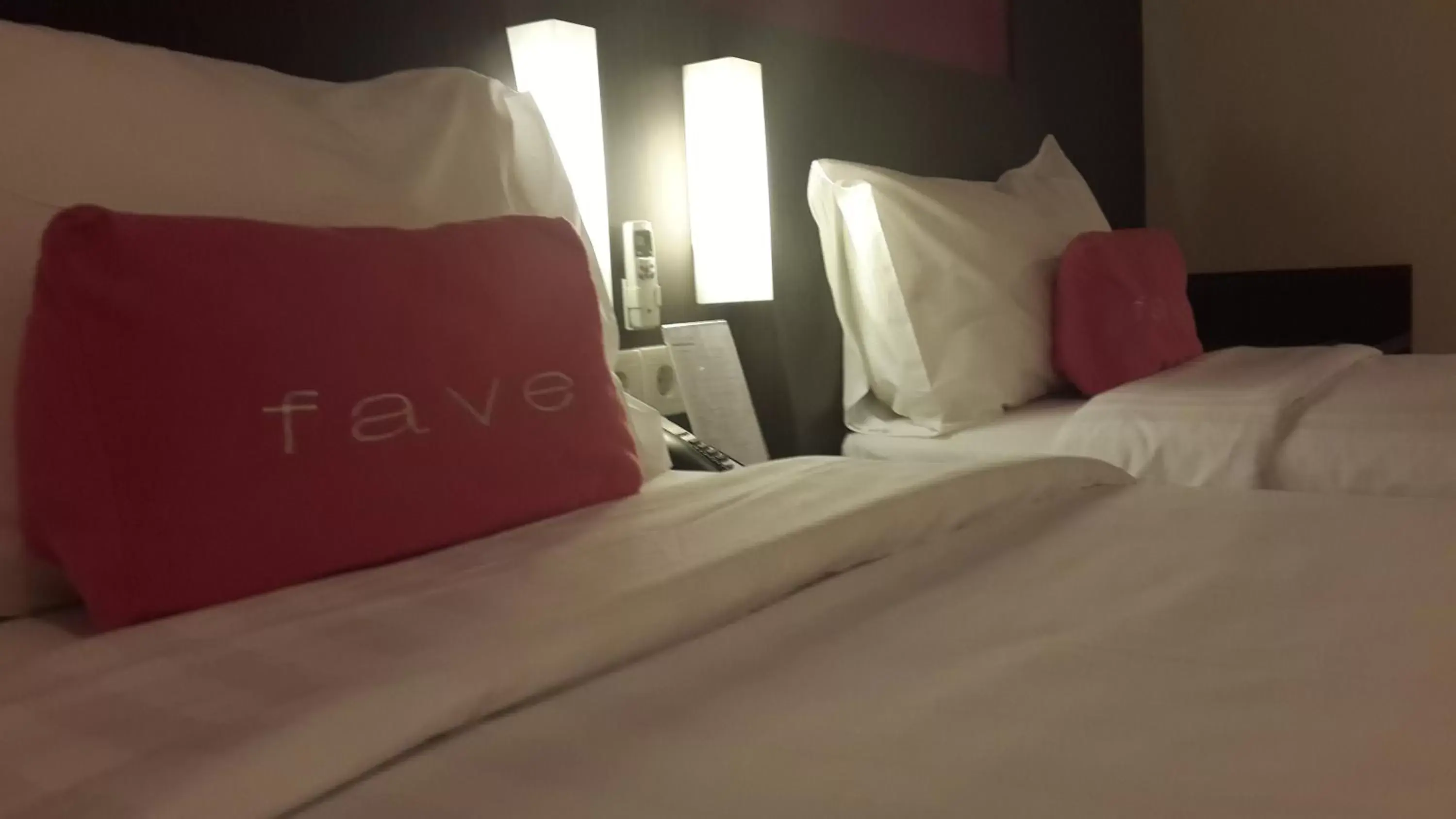 Decorative detail, Bed in favehotel Pluit Junction