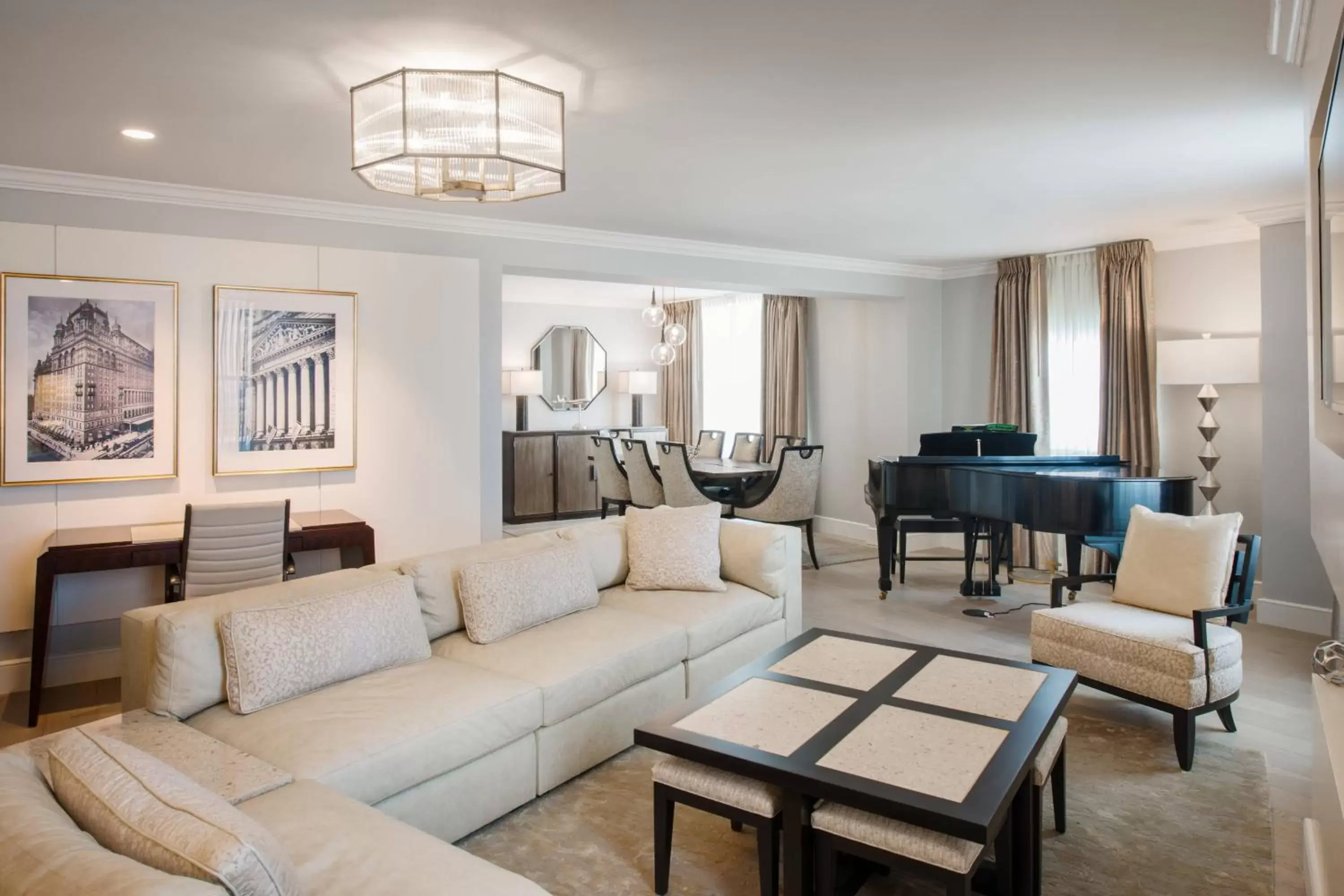 Living room, Seating Area in Marriott Syracuse Downtown