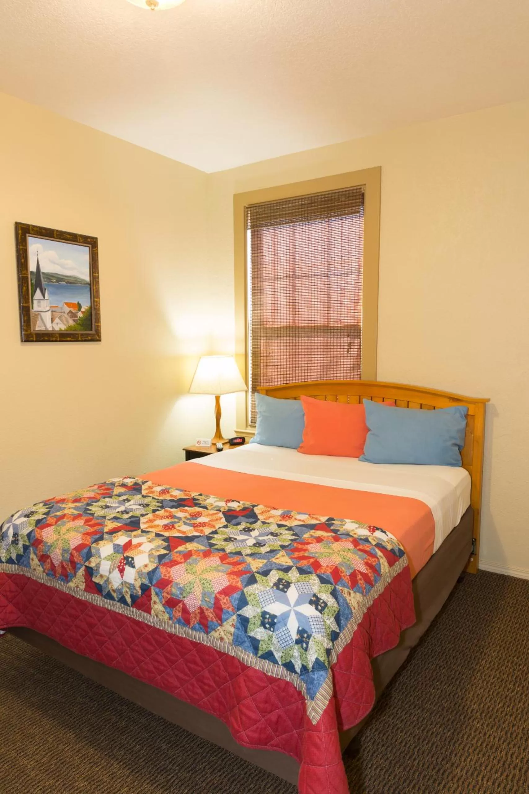 Bedroom in Hotel Cathlamet