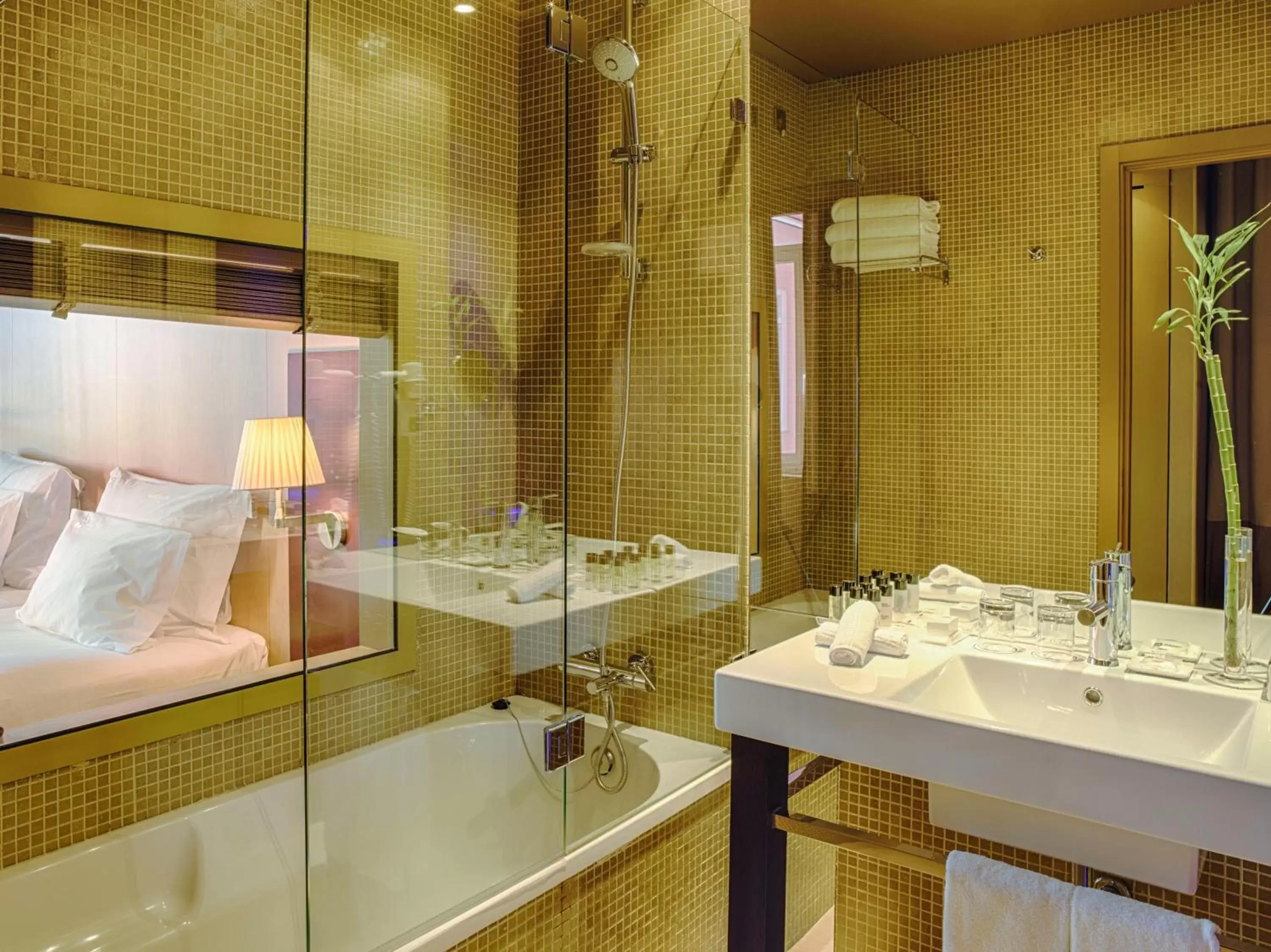 Toilet, Bathroom in Pestana Palacio do Freixo, Pousada & National Monument - The Leading Hotels of the World