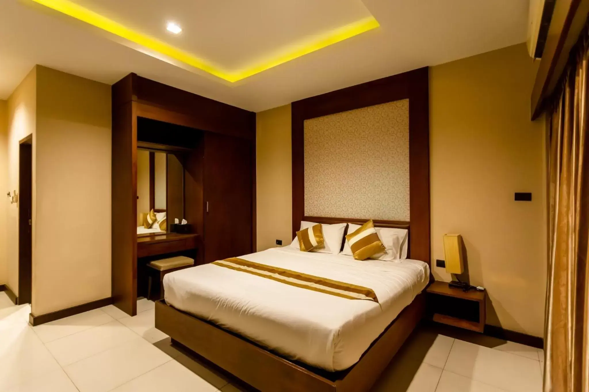 Photo of the whole room, Bed in Honey Inn Pattaya Photo of the whole room, Bed in Honey Inn Pattaya