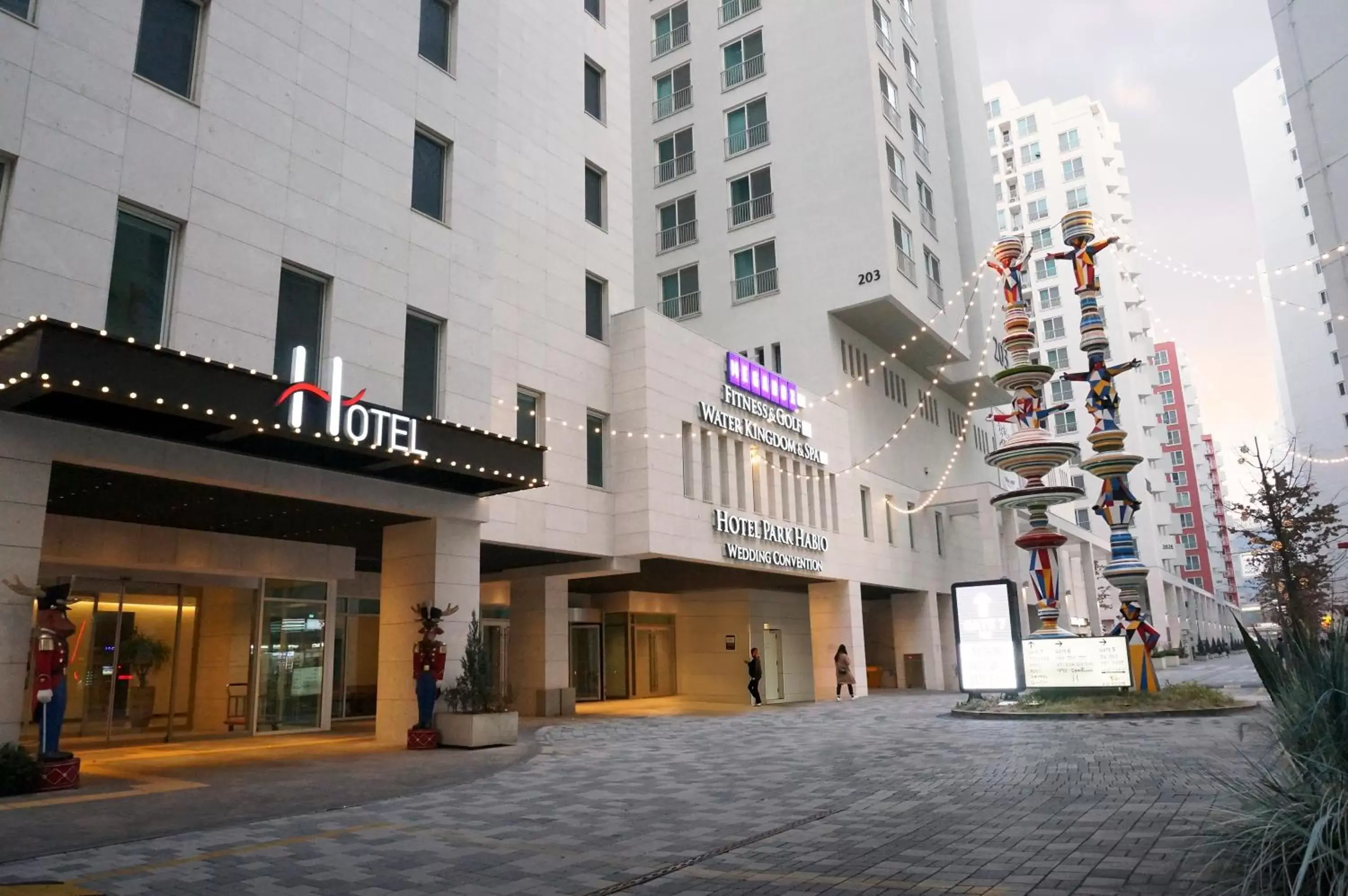 Facade/entrance in Hotel Park Habio