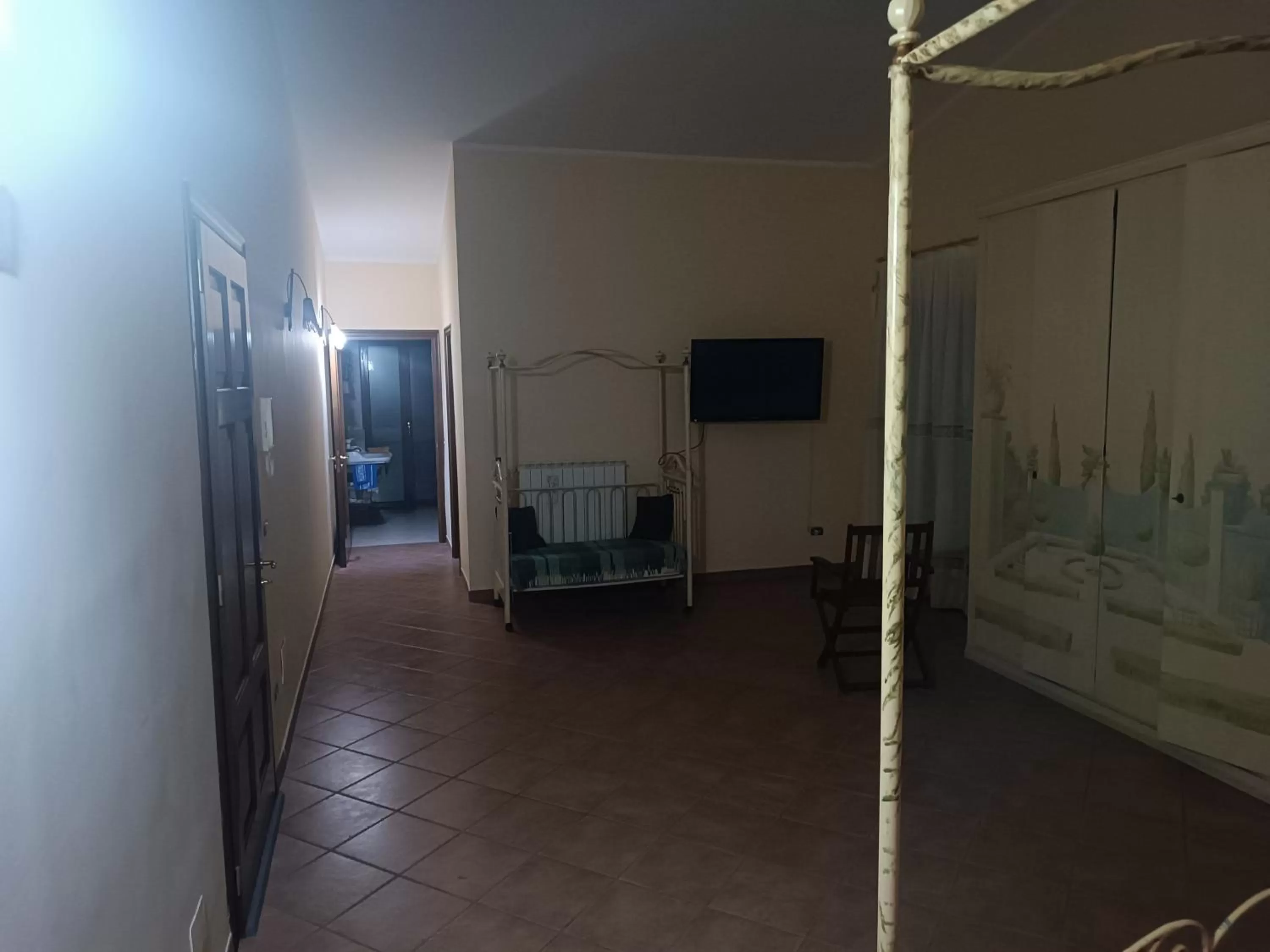 TV and multimedia, TV/Entertainment Center in Villa Marano