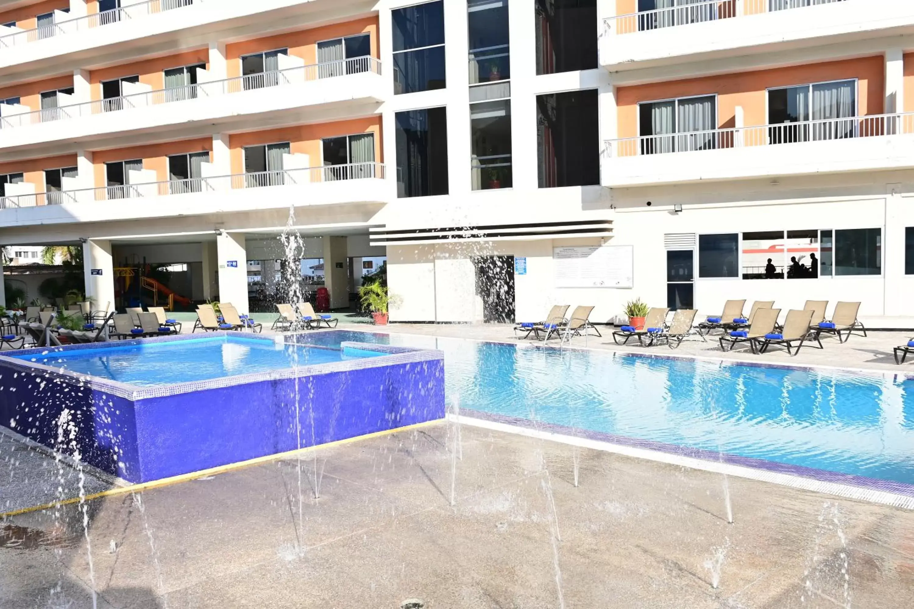 Swimming Pool in Amarea Hotel Acapulco