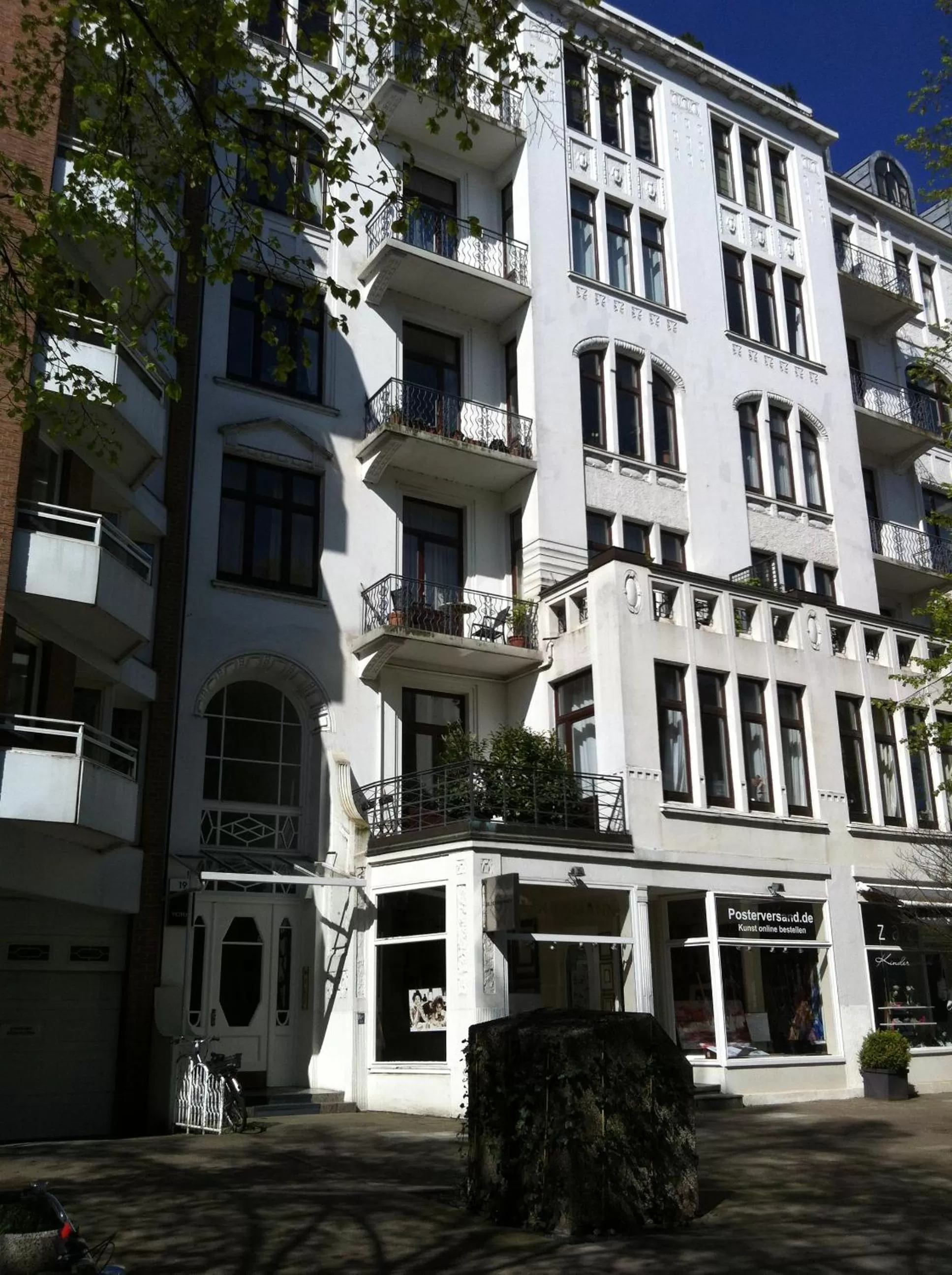 Property building in Aparthotel York